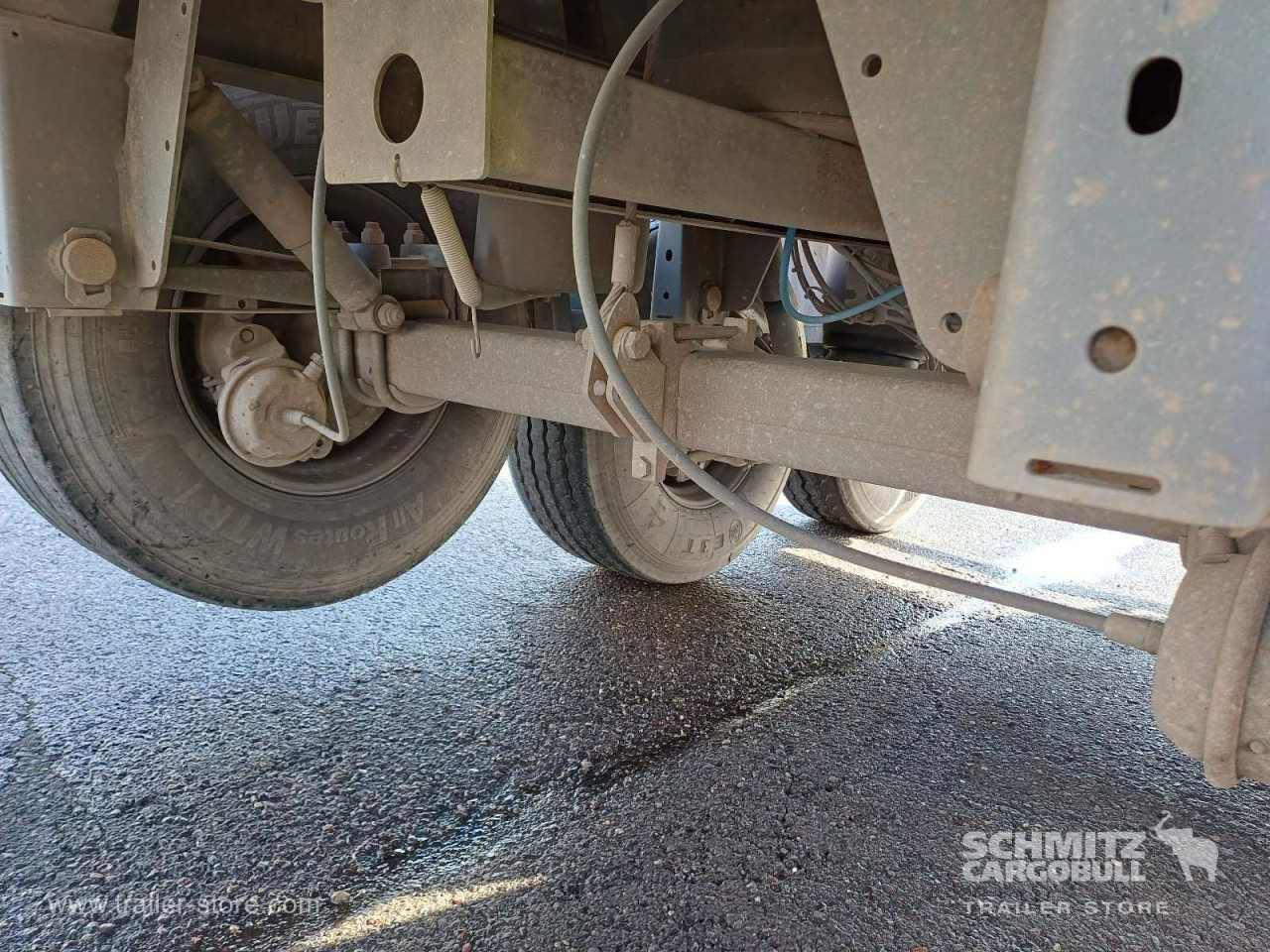 LANGENDORF Auflieger Kipper Stahlrundmulde 24m³ - Tipper semi-trailer: picture 4 LANGENDORF Auflieger Kipper Stahlrundmulde 24m³ - Tipper semi-trailer: picture 4