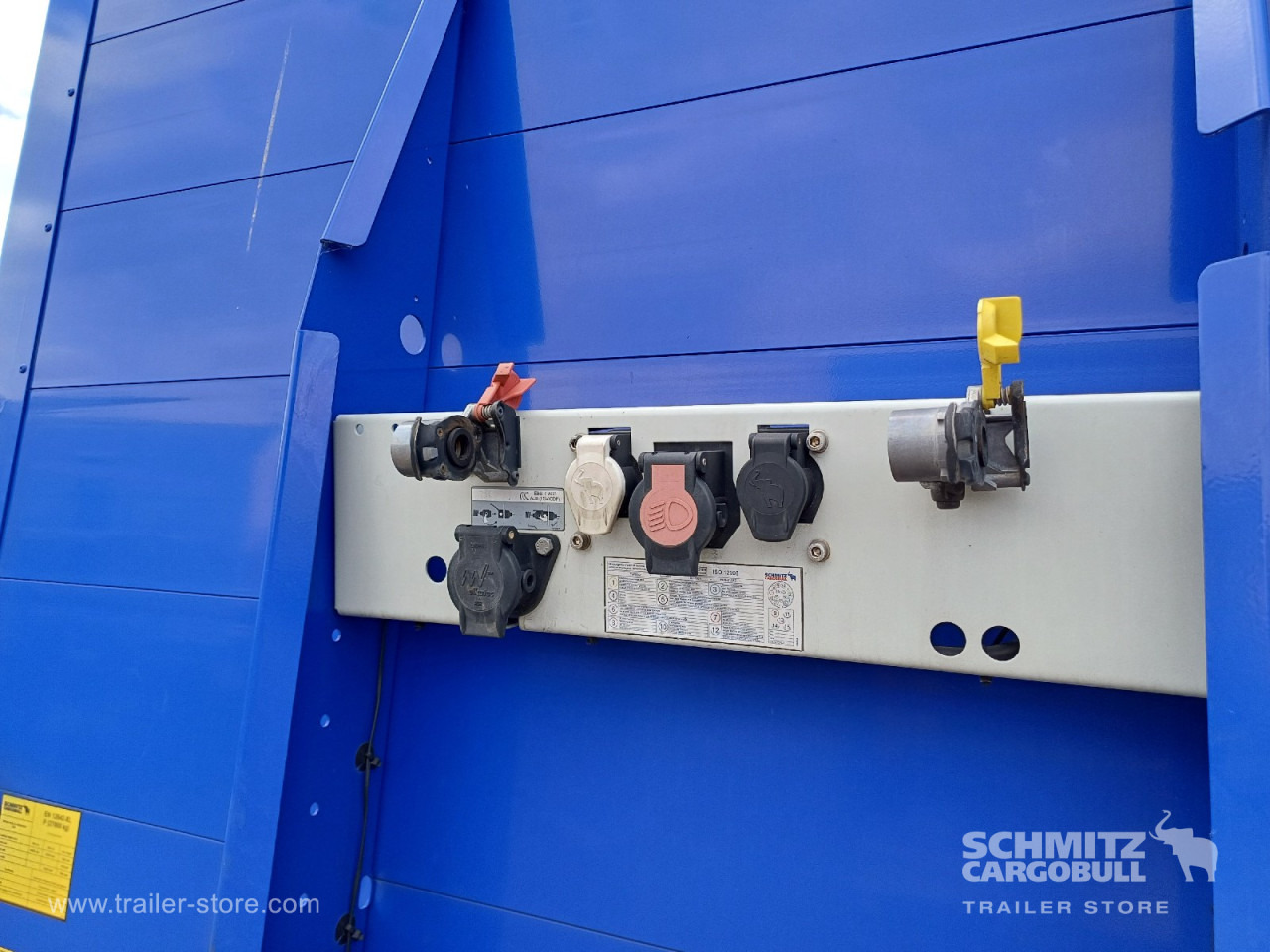 SCHMITZ Auflieger Curtainsider Mega - Curtainsider semi-trailer: picture 2 SCHMITZ Auflieger Curtainsider Mega - Curtainsider semi-trailer: picture 2
