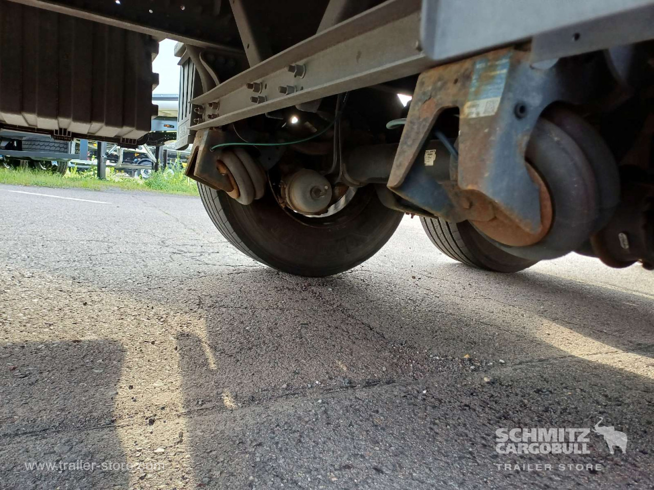SCHMITZ Auflieger Curtainsider Standard Forklift holder - Curtainsider semi-trailer: picture 5 SCHMITZ Auflieger Curtainsider Standard Forklift holder - Curtainsider semi-trailer: picture 5