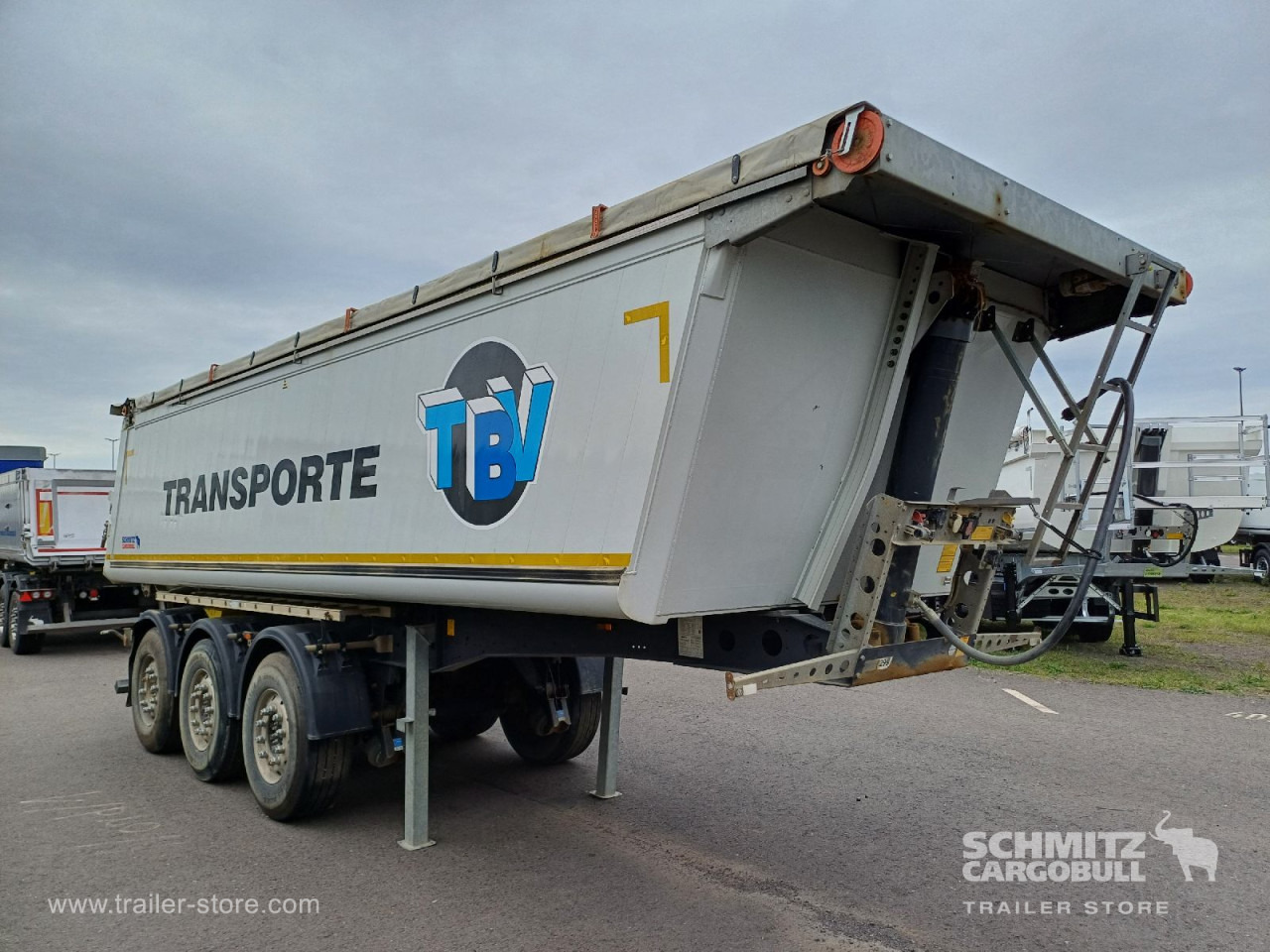 SCHMITZ Auflieger Kipper Stahlrundmulde 27m³ - Tipper semi-trailer: picture 1 SCHMITZ Auflieger Kipper Stahlrundmulde 27m³ - Tipper semi-trailer: picture 1