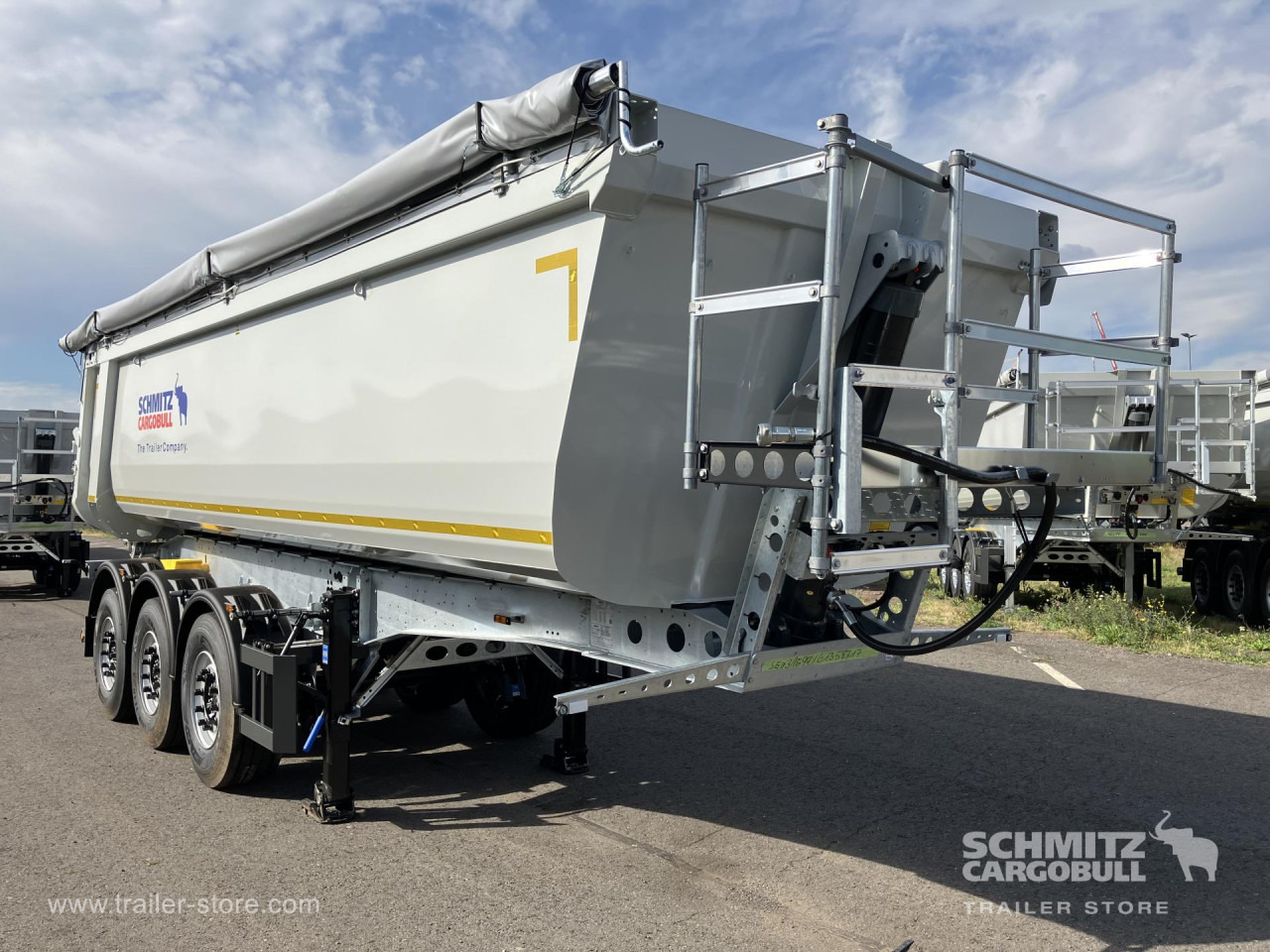 SCHMITZ Auflieger Kipper Stahlrundmulde 29m³ - Tipper semi-trailer: picture 1 SCHMITZ Auflieger Kipper Stahlrundmulde 29m³ - Tipper semi-trailer: picture 1