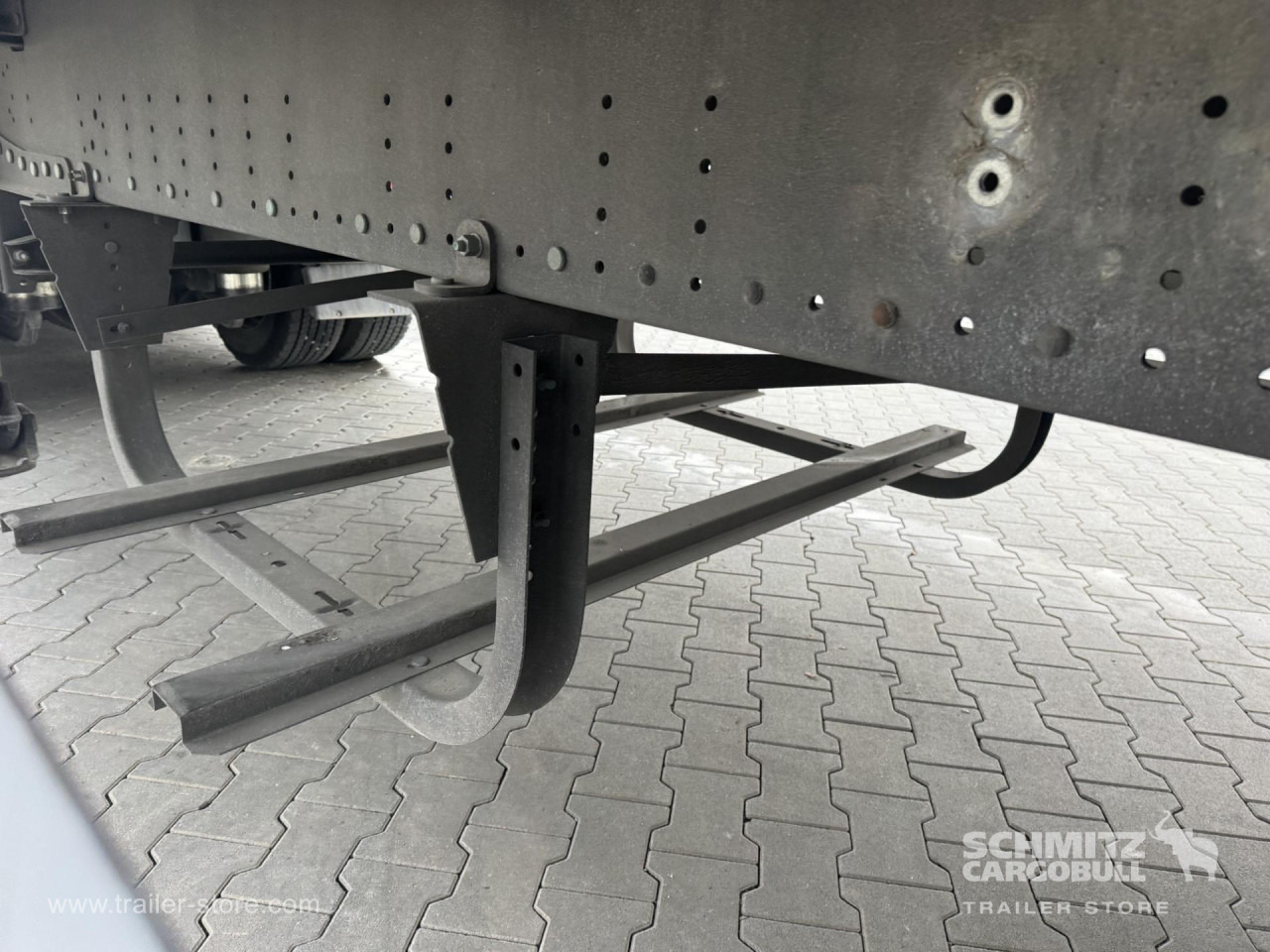 SCHMITZ Curtainsider Standard - Curtainsider semi-trailer: picture 2 SCHMITZ Curtainsider Standard - Curtainsider semi-trailer: picture 2