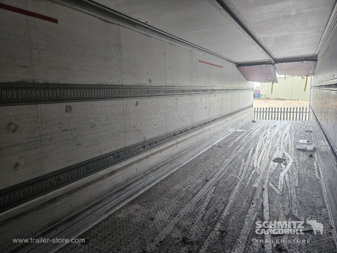 SCHMITZ Reefer Multitemp - Isothermal semi-trailer: picture 4 SCHMITZ Reefer Multitemp - Isothermal semi-trailer: picture 4