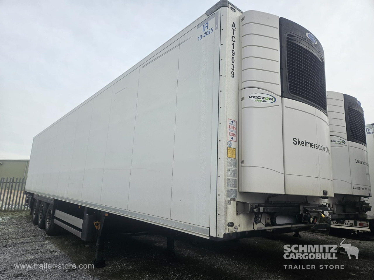 SCHMITZ Reefer Multitemp - Isothermal semi-trailer: picture 1 SCHMITZ Reefer Multitemp - Isothermal semi-trailer: picture 1