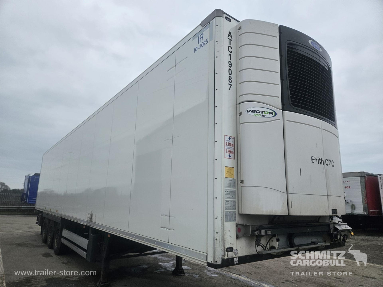 SCHMITZ Reefer Multitemp - Isothermal semi-trailer: picture 1 SCHMITZ Reefer Multitemp - Isothermal semi-trailer: picture 1