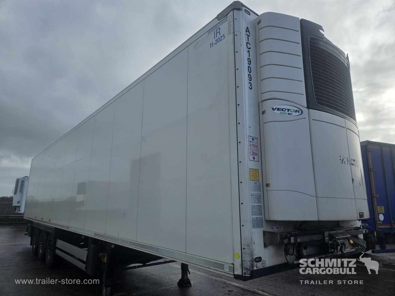 SCHMITZ Reefer Multitemp - Isothermal semi-trailer: picture 1 SCHMITZ Reefer Multitemp - Isothermal semi-trailer: picture 1