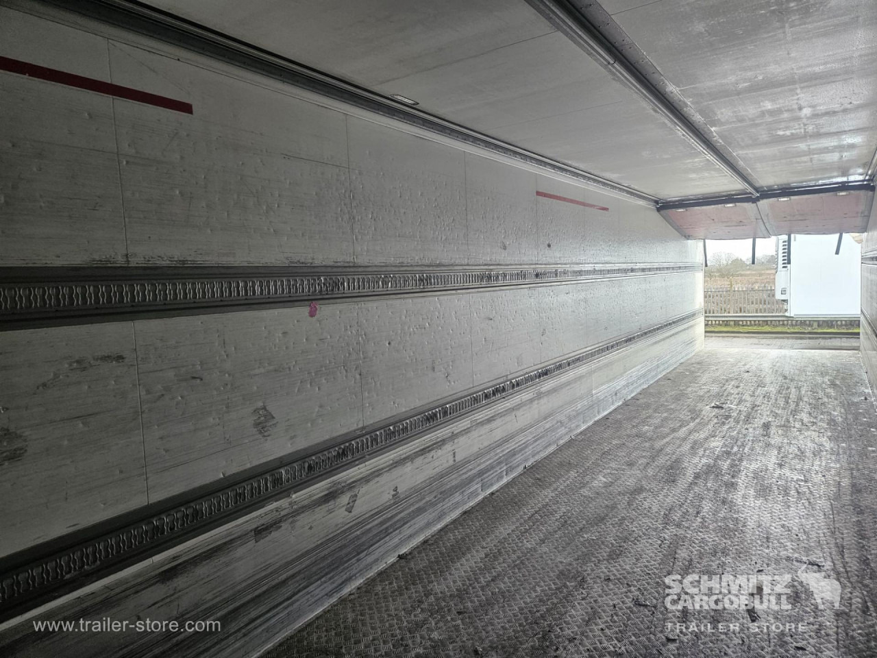 SCHMITZ Reefer Multitemp - Isothermal semi-trailer: picture 3 SCHMITZ Reefer Multitemp - Isothermal semi-trailer: picture 3