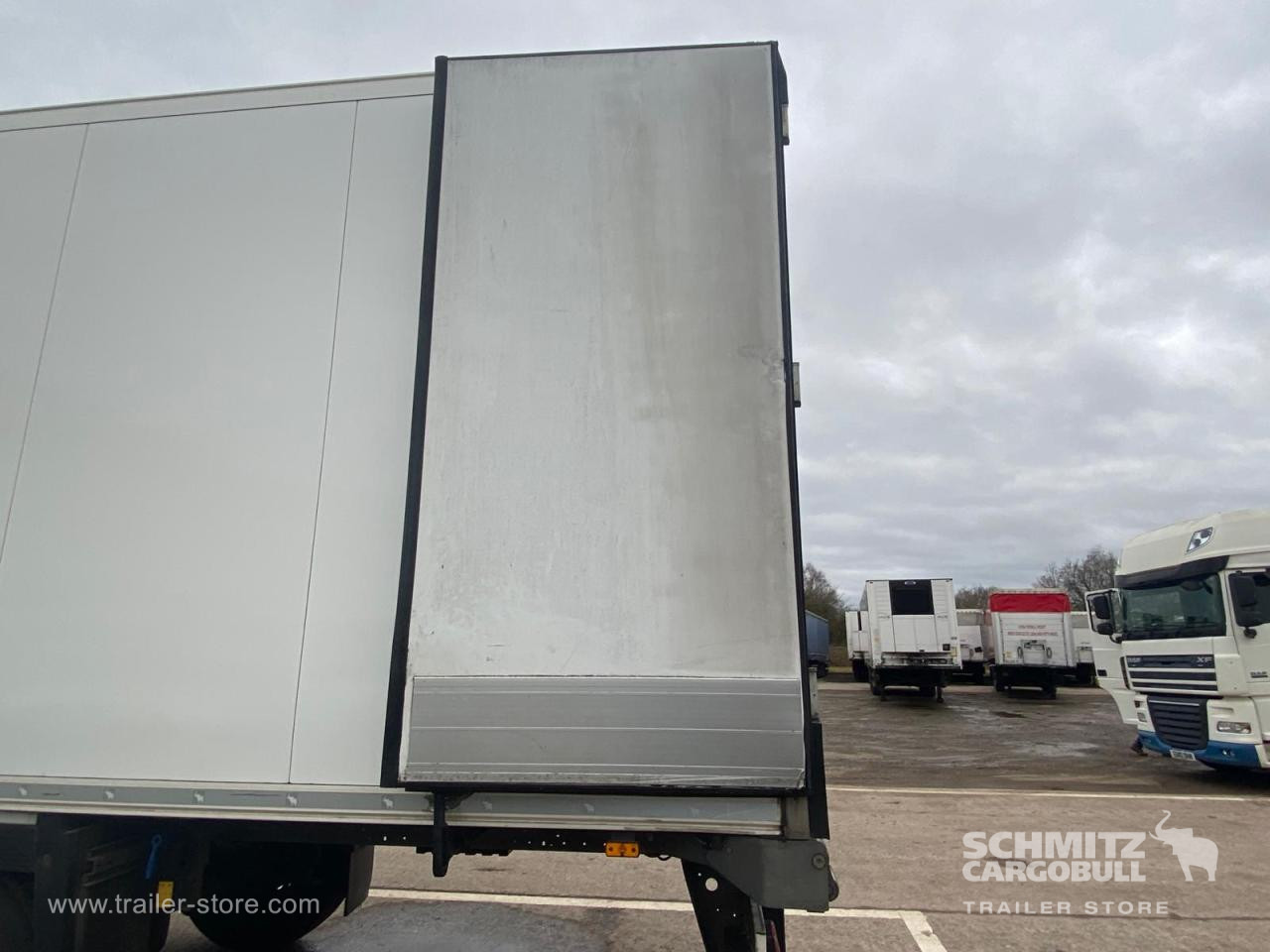 Isothermal semi-trailer SCHMITZ Reefer Multitemp: picture 14