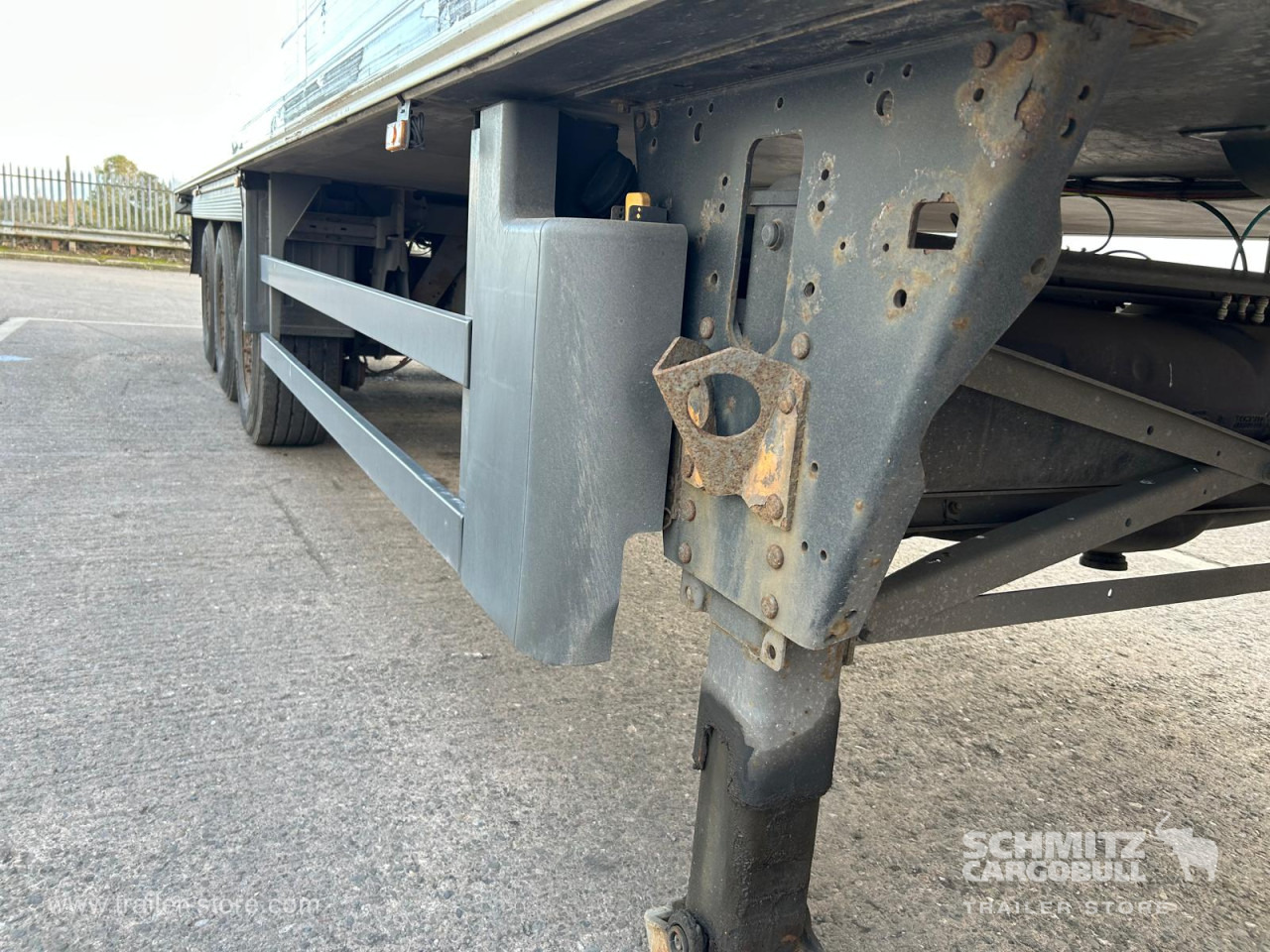 Isothermal semi-trailer SCHMITZ Reefer Standard: picture 7
