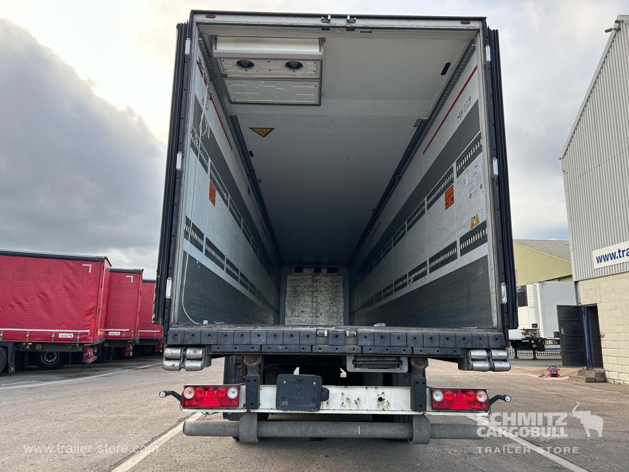 Isothermal semi-trailer SCHMITZ Reefer Standard: picture 9