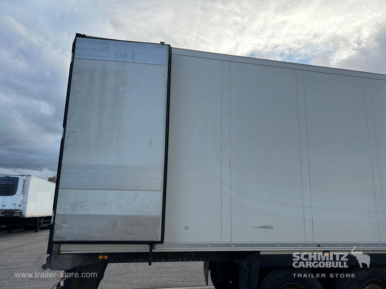 Isothermal semi-trailer SCHMITZ Reefer Standard: picture 13