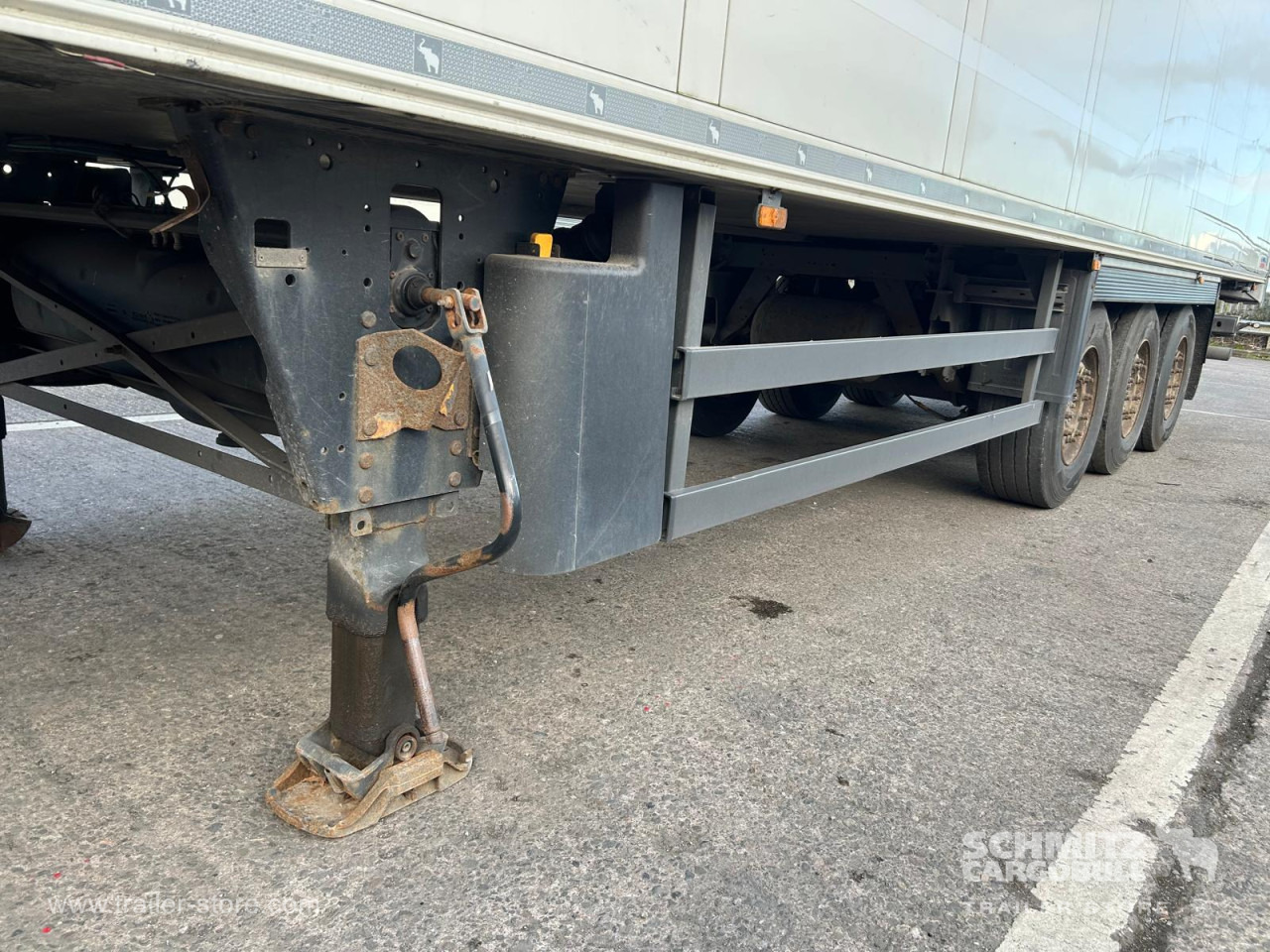 Isothermal semi-trailer SCHMITZ Reefer Standard: picture 6