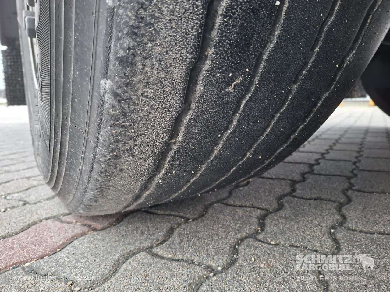 SCHMITZ Reefer Multitemp - Isothermal semi-trailer: picture 3 SCHMITZ Reefer Multitemp - Isothermal semi-trailer: picture 3