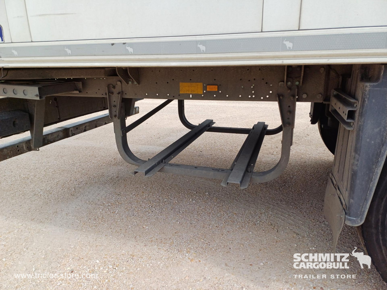 SCHMITZ Reefer Standard - Isothermal semi-trailer: picture 2 SCHMITZ Reefer Standard - Isothermal semi-trailer: picture 2