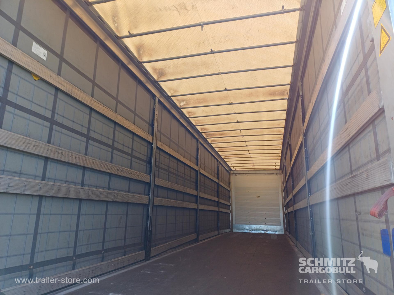 SCHMITZ Tolóponyva Mega - Curtainsider semi-trailer: picture 2 SCHMITZ Tolóponyva Mega - Curtainsider semi-trailer: picture 2