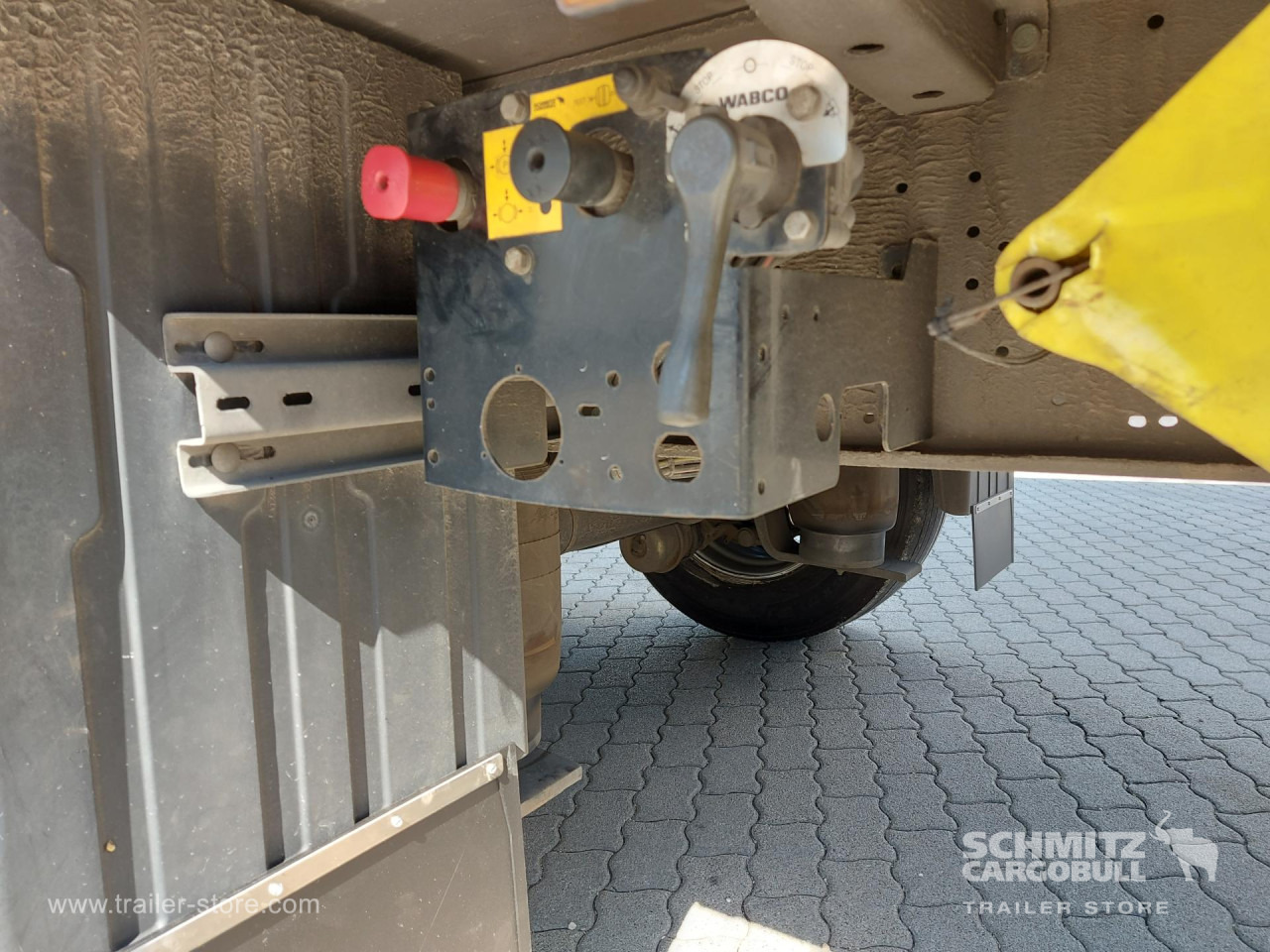 SCHMITZ Tolóponyva Mega - Curtainsider semi-trailer: picture 3 SCHMITZ Tolóponyva Mega - Curtainsider semi-trailer: picture 3