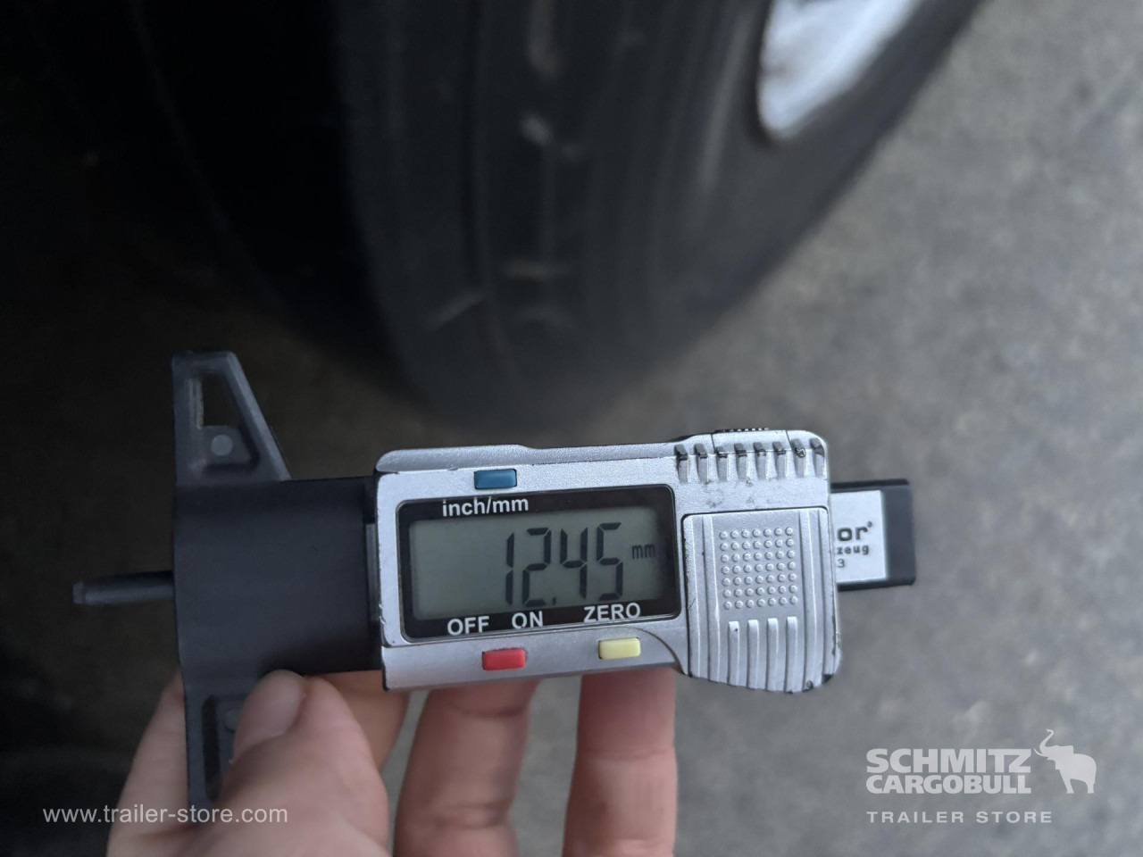 SCHMITZ Curtainsider Standard - Curtainsider semi-trailer: picture 5 SCHMITZ Curtainsider Standard - Curtainsider semi-trailer: picture 5