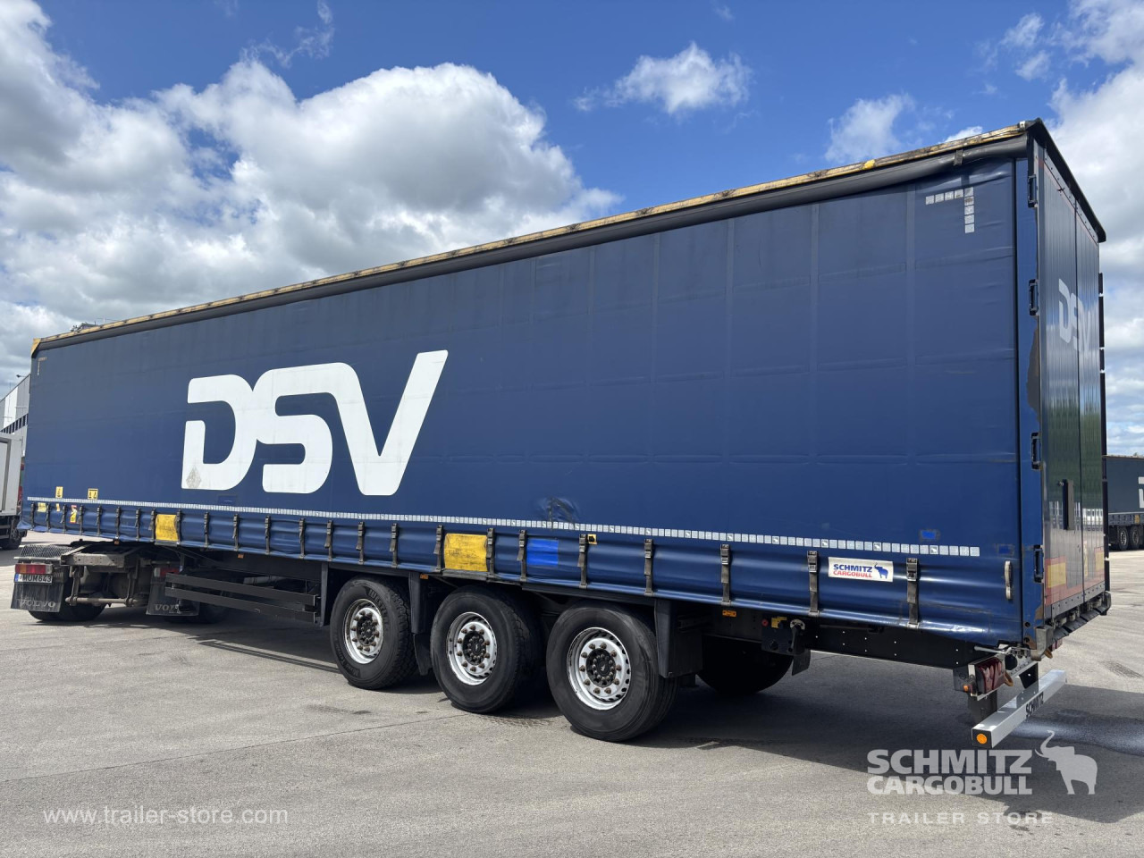 SCHMITZ Curtainsider Standard - Curtainsider semi-trailer: picture 4 SCHMITZ Curtainsider Standard - Curtainsider semi-trailer: picture 4