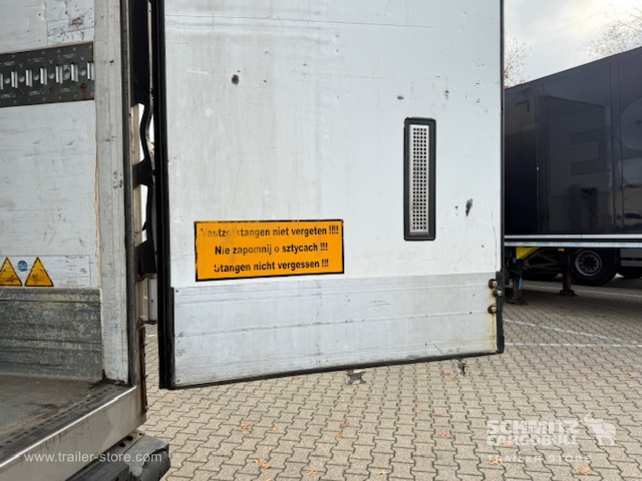 SCHMITZ Oplegger Vries Multitemp - Isothermal semi-trailer: picture 2 SCHMITZ Oplegger Vries Multitemp - Isothermal semi-trailer: picture 2