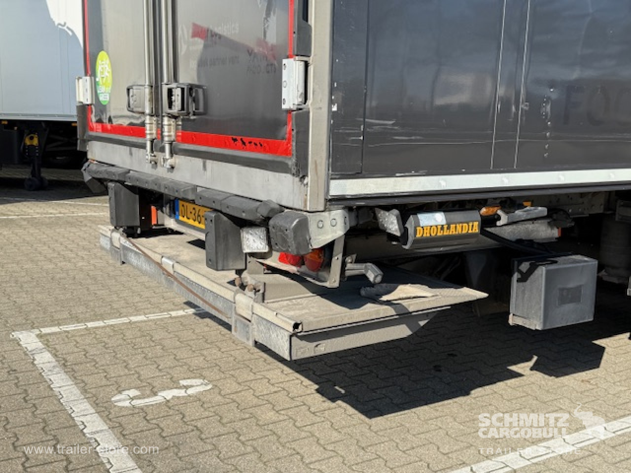SCHMITZ Oplegger Vries Multitemp Taillift - Isothermal semi-trailer: picture 3 SCHMITZ Oplegger Vries Multitemp Taillift - Isothermal semi-trailer: picture 3