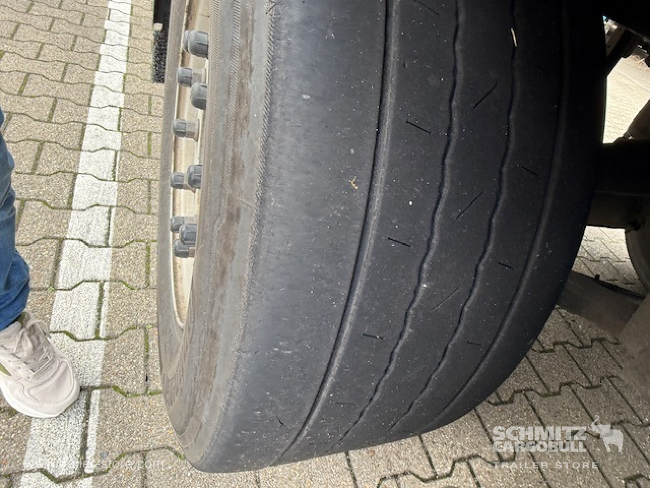 SCHMITZ Oplegger Vries Standard - Isothermal semi-trailer: picture 3 SCHMITZ Oplegger Vries Standard - Isothermal semi-trailer: picture 3