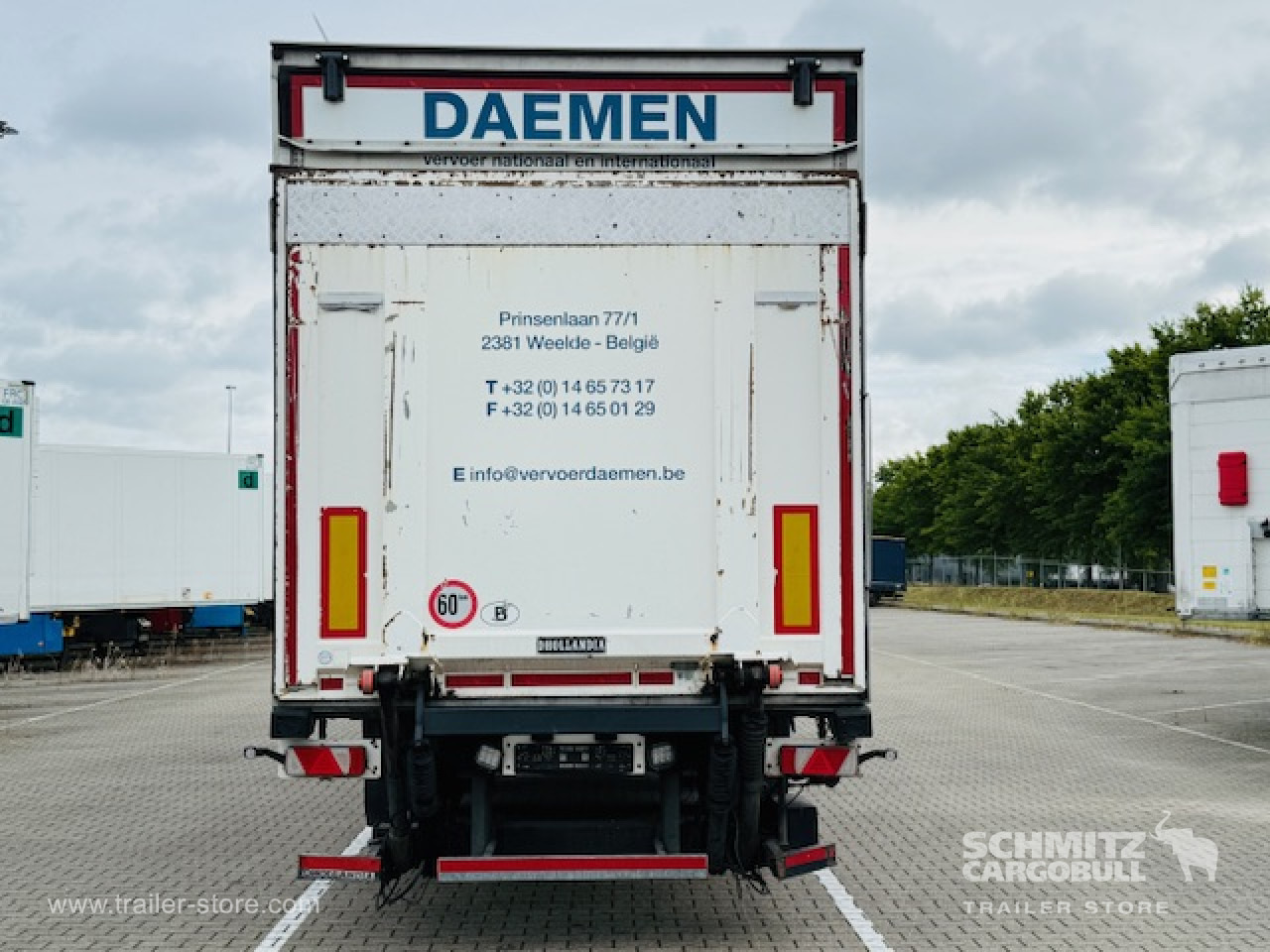 Isothermal semi-trailer SCHMITZ Oplegger Vries Standard Taillift: picture 14