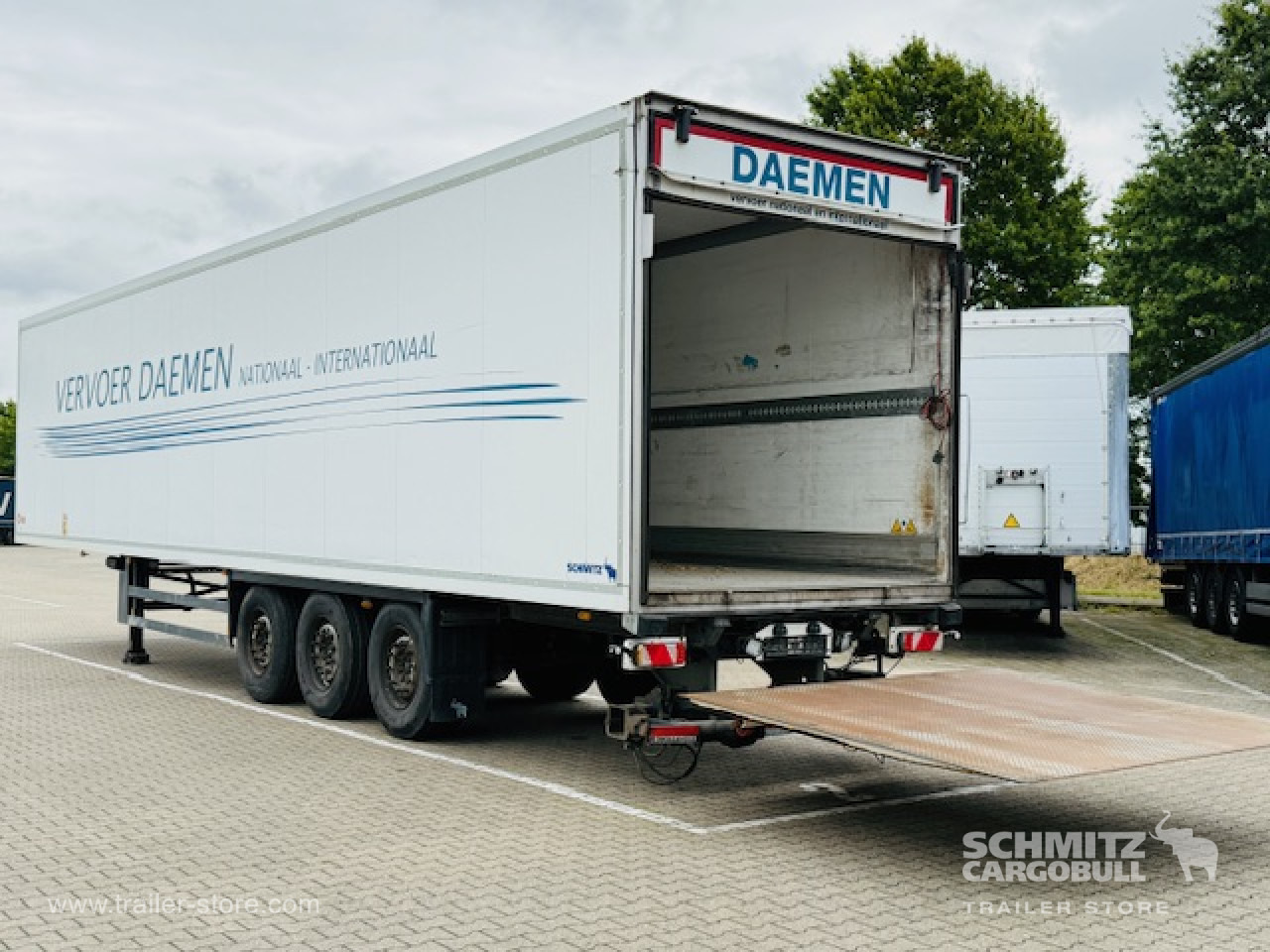 Isothermal semi-trailer SCHMITZ Oplegger Vries Standard Taillift: picture 13