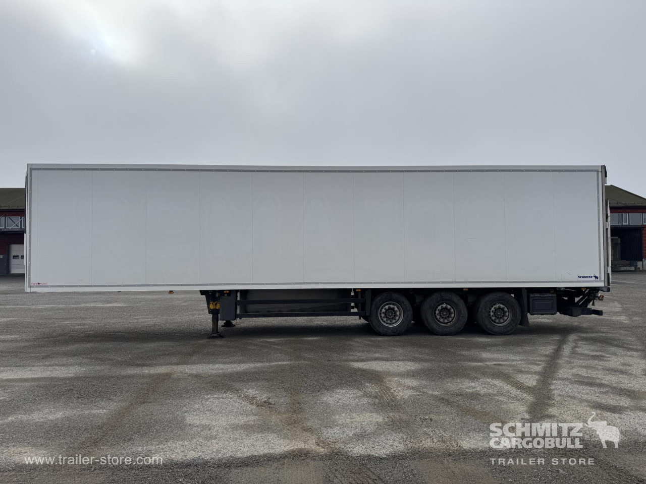 SCHMITZ Reefer Standard Taillift - Isothermal semi-trailer: picture 2 SCHMITZ Reefer Standard Taillift - Isothermal semi-trailer: picture 2