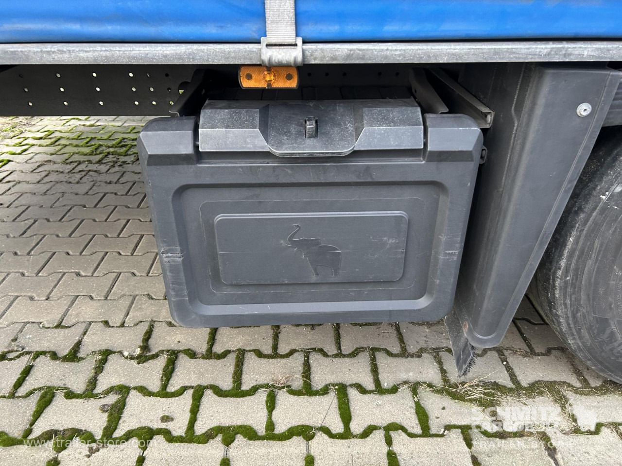 SCHMITZ Curtainsider Mega - Curtainsider semi-trailer: picture 3 SCHMITZ Curtainsider Mega - Curtainsider semi-trailer: picture 3