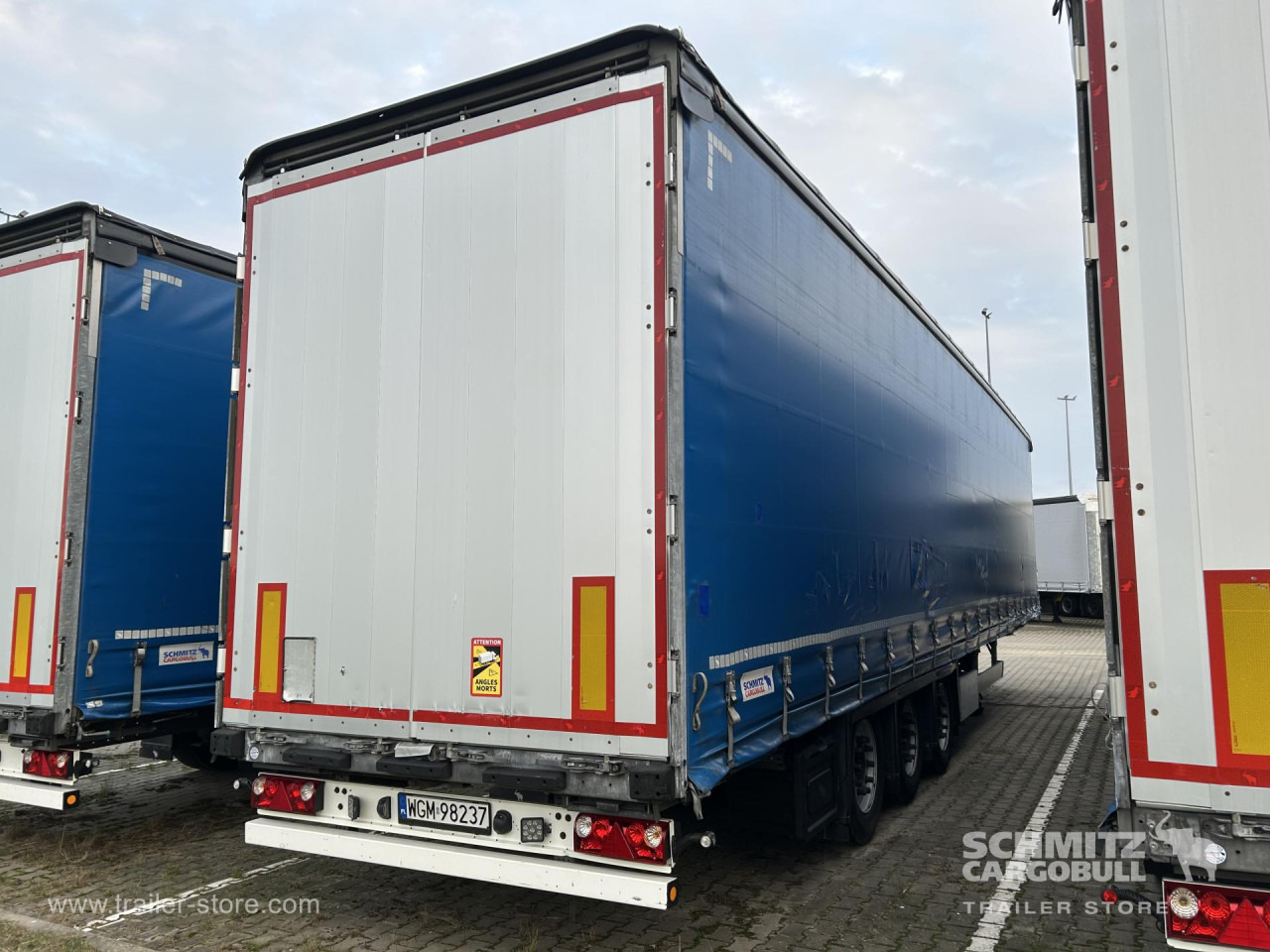 SCHMITZ Curtainsider Mega - Curtainsider semi-trailer: picture 3 SCHMITZ Curtainsider Mega - Curtainsider semi-trailer: picture 3