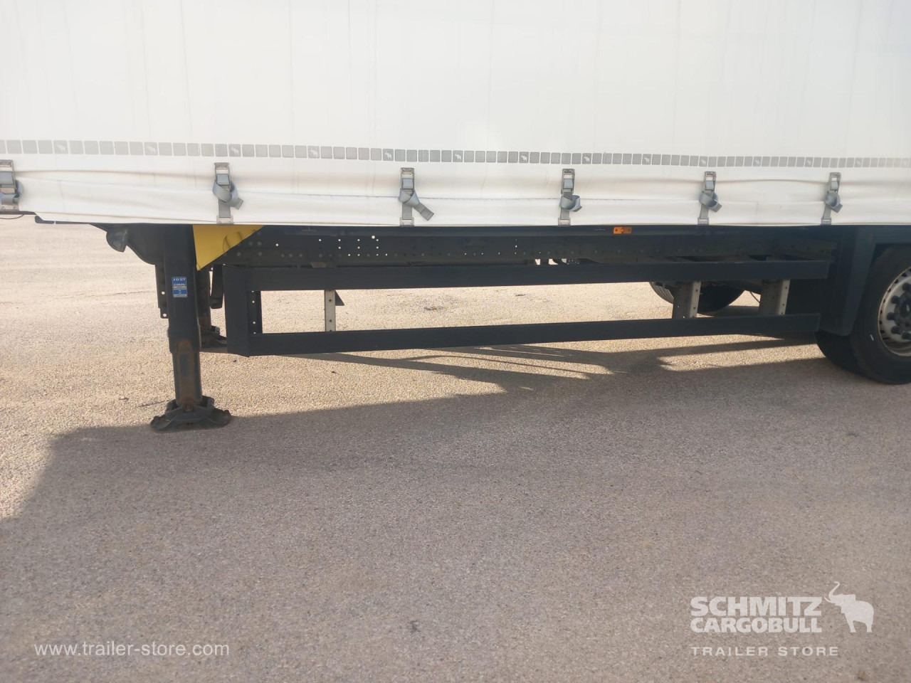 SCHMITZ Curtainsider Mega - Curtainsider semi-trailer: picture 2 SCHMITZ Curtainsider Mega - Curtainsider semi-trailer: picture 2