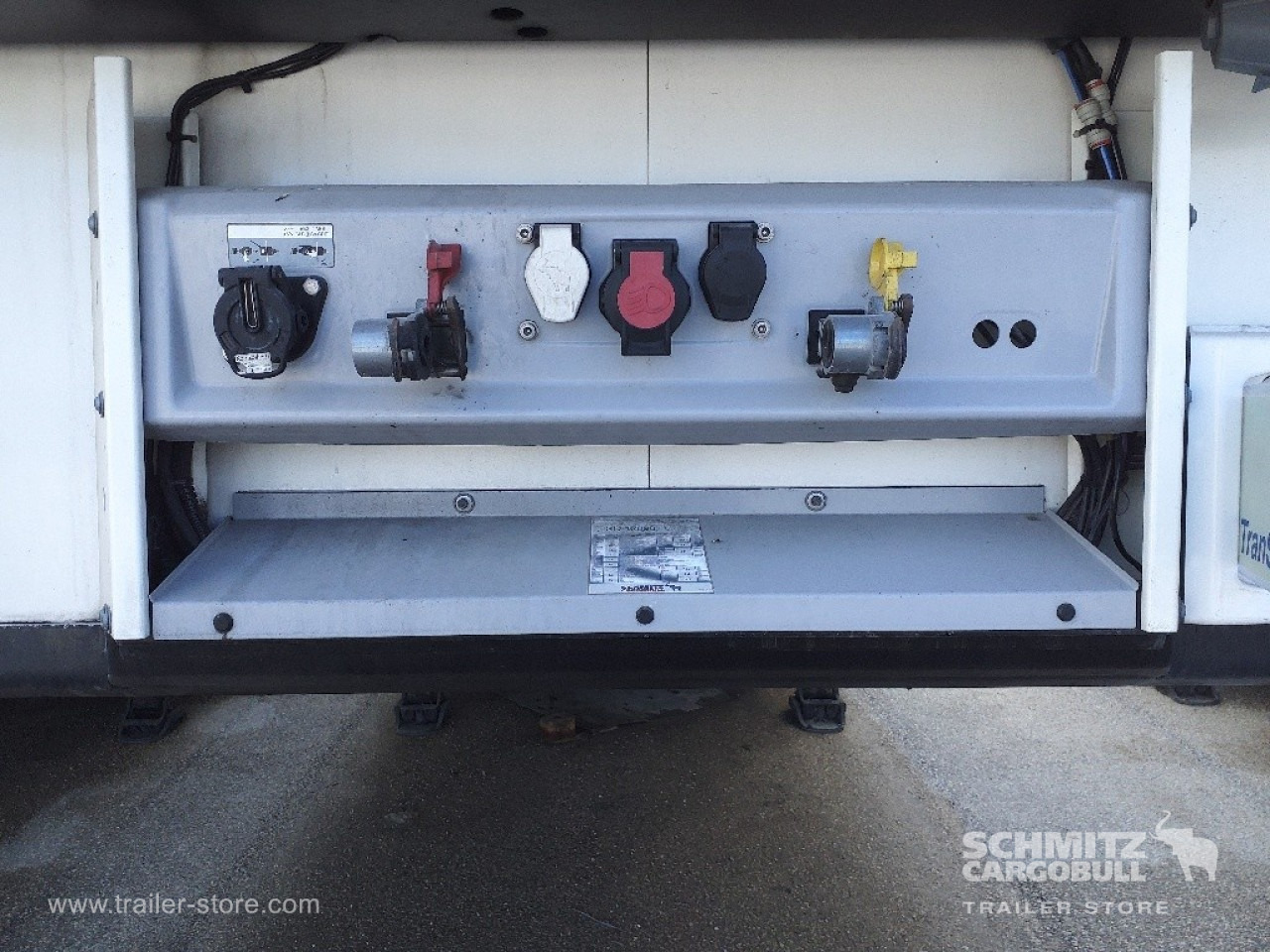 SCHMITZ Reefer Standard - Isothermal semi-trailer: picture 4 SCHMITZ Reefer Standard - Isothermal semi-trailer: picture 4