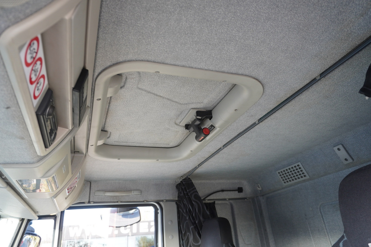 Dropside/ Flatbed truck, Crane truck IVECO Eurocargo 120E18 Crane Palfinger / 3-way tipper / sleeper cab: picture 15