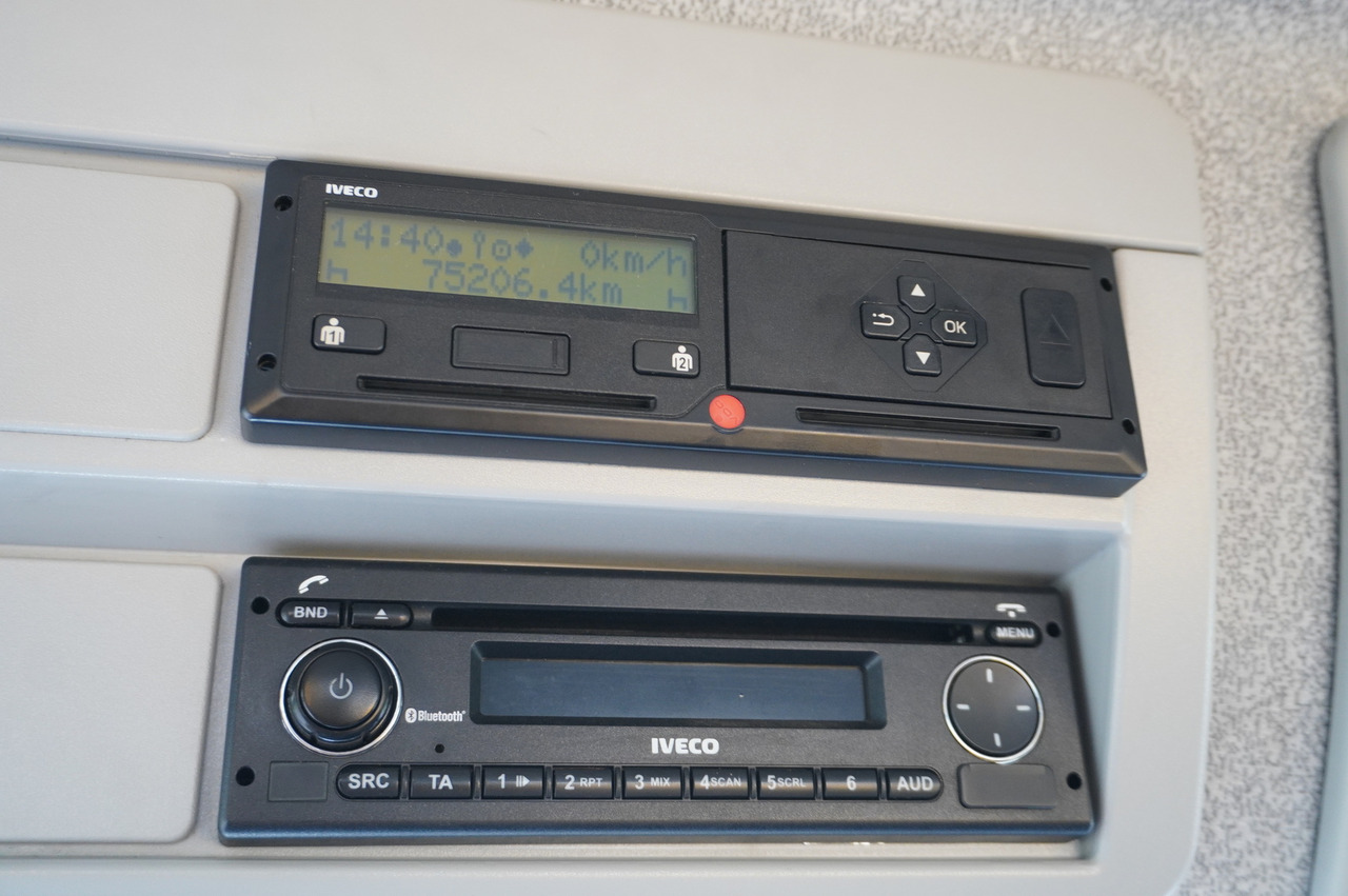 IVECO Eurocargo 160-210 / 75,000 km! / OMARS lowered tow truck platform / Fork - Autotransporter truck: picture 3 IVECO Eurocargo 160-210 / 75,000 km! / OMARS lowered tow truck platform / Fork - Autotransporter truck: picture 3