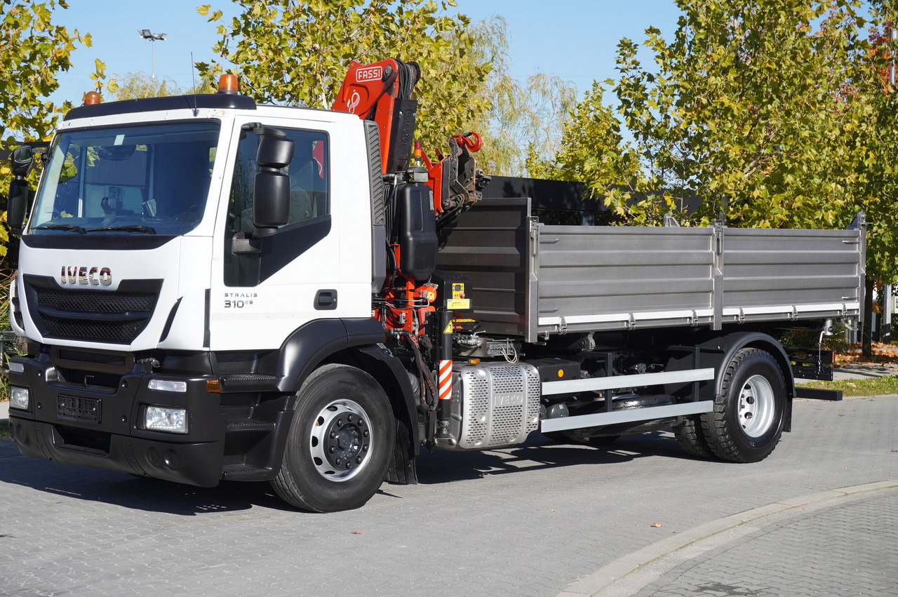 IVECO Stralis 310 E6 / NEW 3-sided tipper / Fassi F135 crane with remote control - Tipper, Crane truck: picture 3 IVECO Stralis 310 E6 / NEW 3-sided tipper / Fassi F135 crane with remote control - Tipper, Crane truck: picture 3