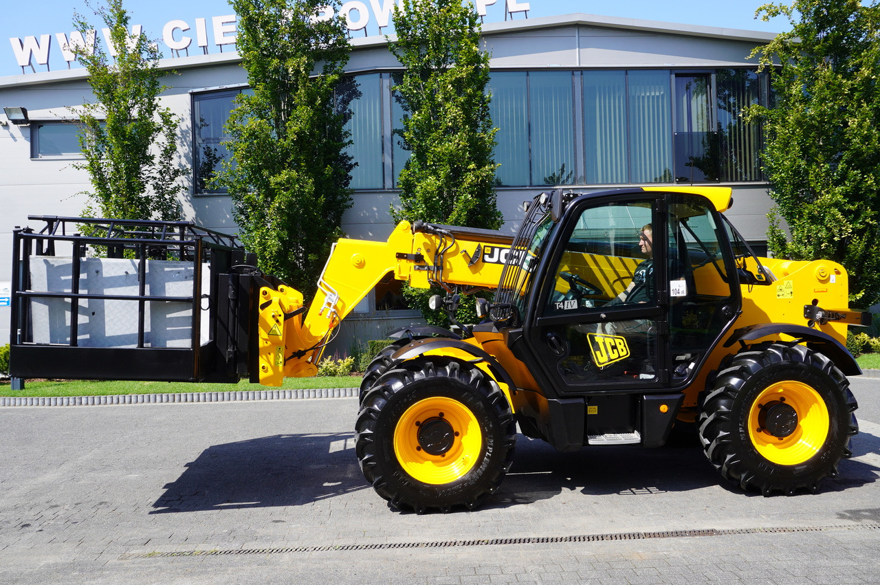 Telescopic wheel loader JCB 535-95 / 3.5 T / range 9.5 m / joystick: picture 16 Telescopic wheel loader JCB 535-95 / 3.5 T / range 9.5 m / joystick: picture 16