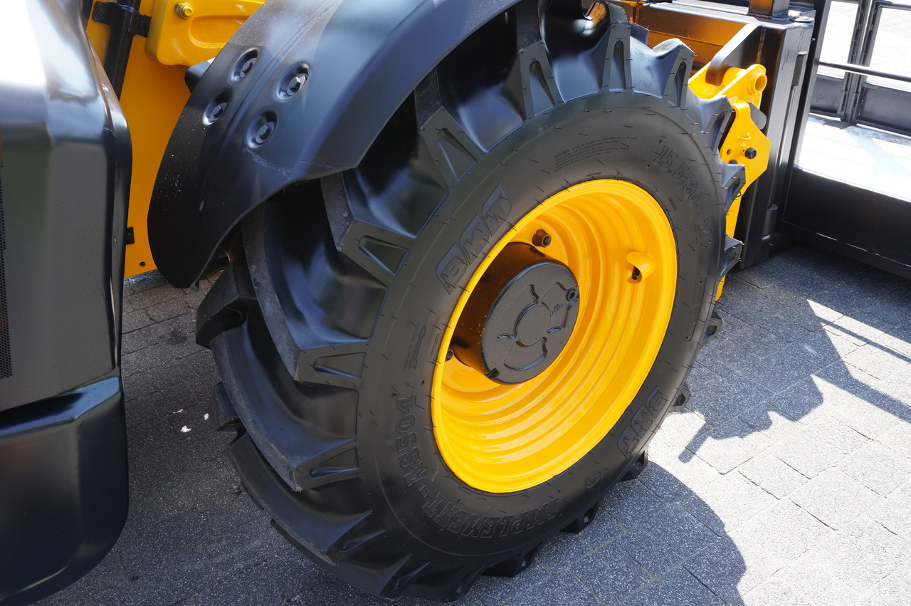 Telescopic wheel loader JCB 535-95 / 3.5 T / range 9.5 m / joystick: picture 21 Telescopic wheel loader JCB 535-95 / 3.5 T / range 9.5 m / joystick: picture 21