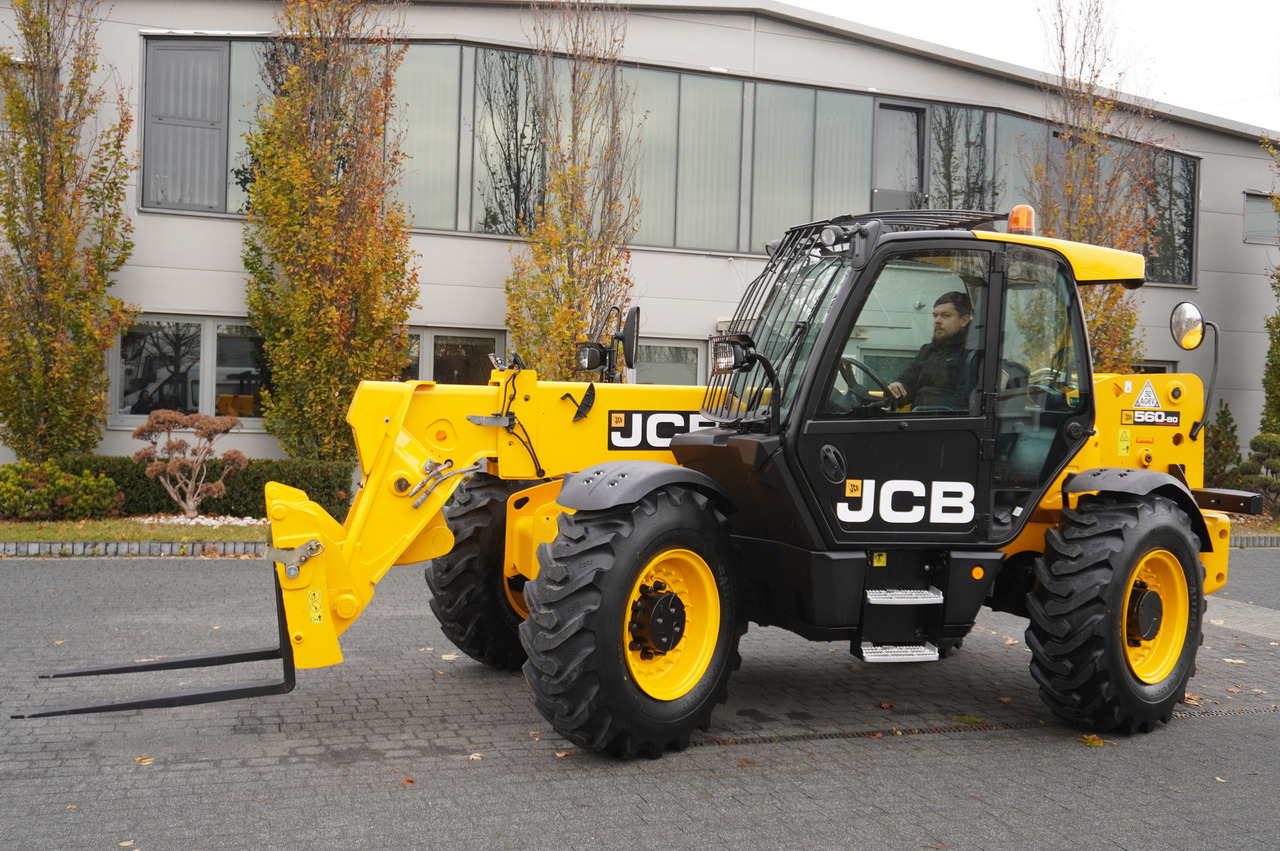 JCB 560-80 / 6 ton lifting capacity / power 146 HP - Wheel loader: picture 5 JCB 560-80 / 6 ton lifting capacity / power 146 HP - Wheel loader: picture 5
