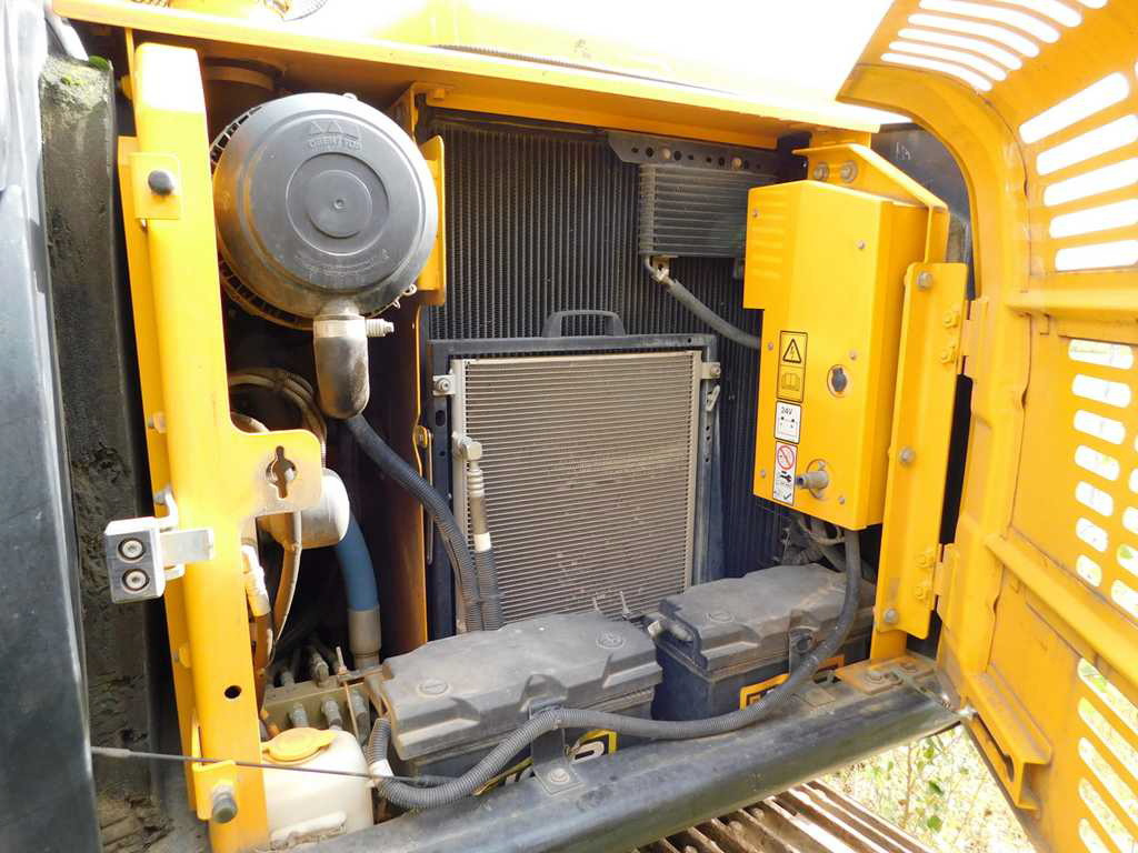 JCB JS 145LC crawler excavator / 4800 MTH - Crawler excavator: picture 3 JCB JS 145LC crawler excavator / 4800 MTH - Crawler excavator: picture 3