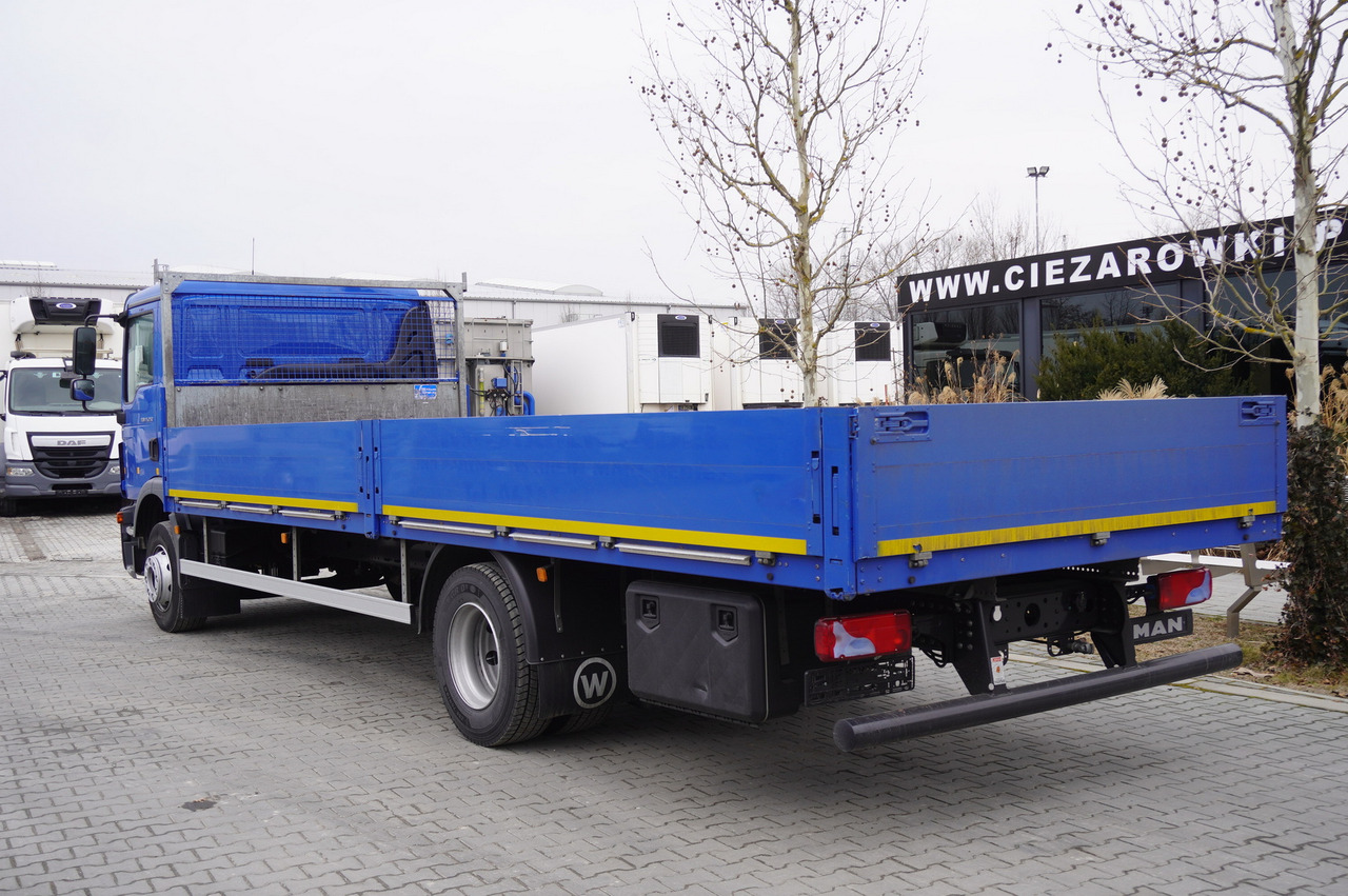 MAN TGM 15.250 / 160,000 km! / 2021 / Flatbed 18 EPAL / 8.8 t capacity - Dropside/ Flatbed truck: picture 3 MAN TGM 15.250 / 160,000 km! / 2021 / Flatbed 18 EPAL / 8.8 t capacity - Dropside/ Flatbed truck: picture 3