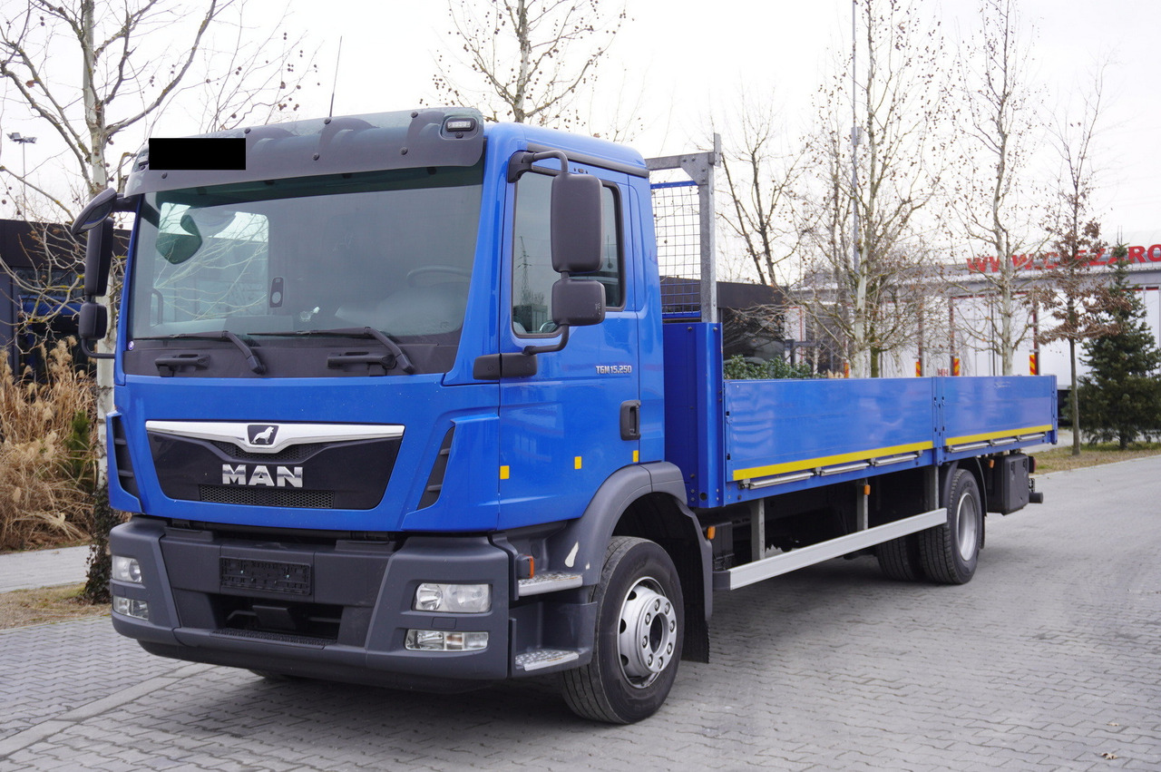 MAN TGM 15.250 / 160,000 km! / 2021 / Flatbed 18 EPAL / 8.8 t capacity - Dropside/ Flatbed truck: picture 1 MAN TGM 15.250 / 160,000 km! / 2021 / Flatbed 18 EPAL / 8.8 t capacity - Dropside/ Flatbed truck: picture 1