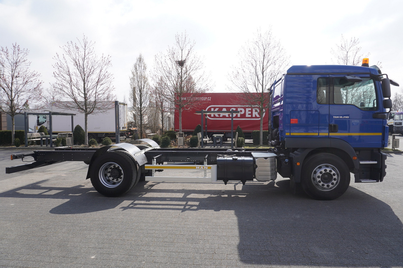 MAN TGM 18.290 E6 / Full ADR / sleeper cabin / chassis - Cab chassis truck: picture 2 MAN TGM 18.290 E6 / Full ADR / sleeper cabin / chassis - Cab chassis truck: picture 2