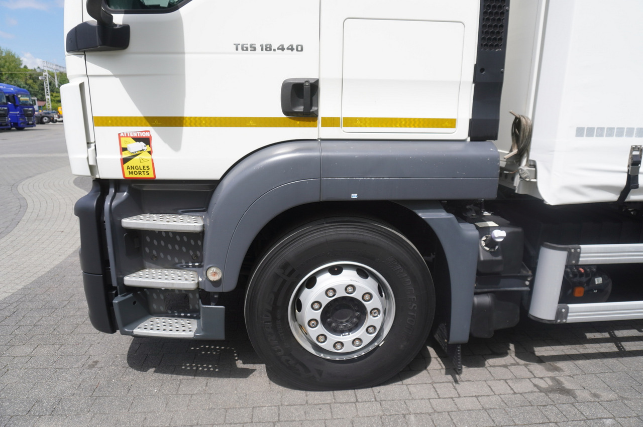 Curtainsider truck MAN TGS 18.440 / 19 EPAL curtainsider / Sleeper cab: picture 16 Curtainsider truck MAN TGS 18.440 / 19 EPAL curtainsider / Sleeper cab: picture 16