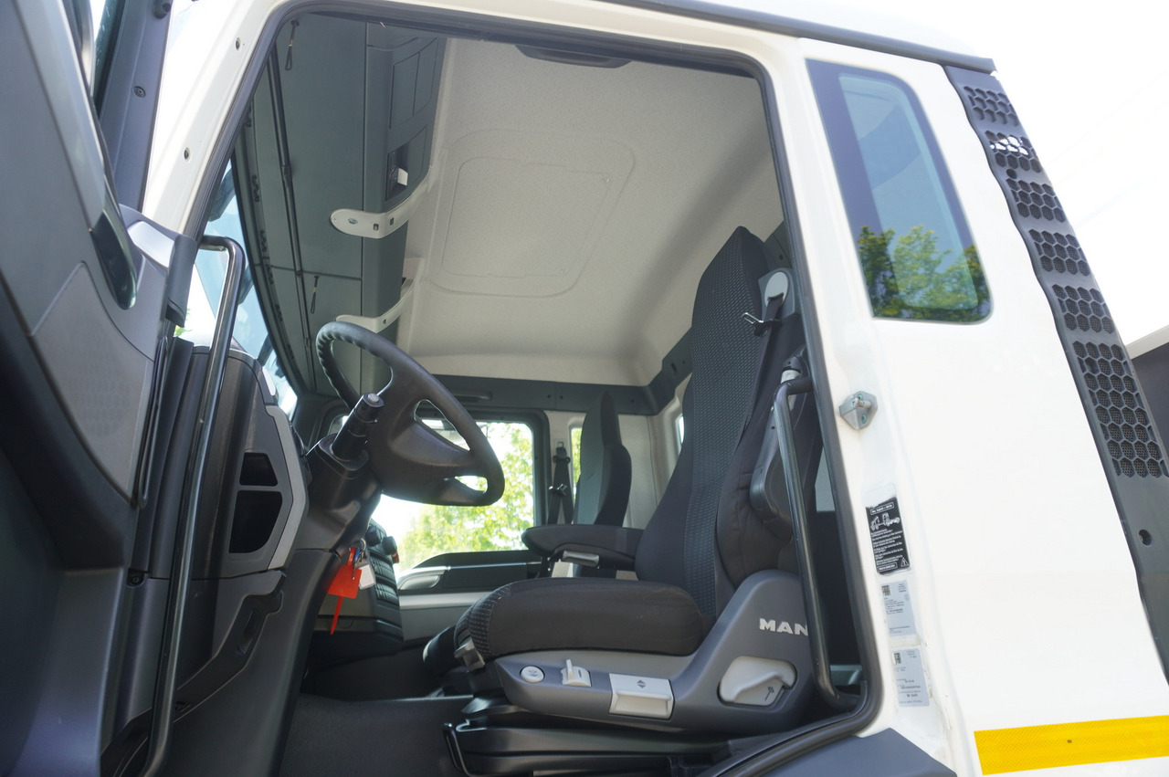 Dropside/ Flatbed truck, Crane truck MAN TGS 26.360 Flatbed / Fassi F175 7.7 T / steered 3rd axle: picture 21 Dropside/ Flatbed truck, Crane truck MAN TGS 26.360 Flatbed / Fassi F175 7.7 T / steered 3rd axle: picture 21