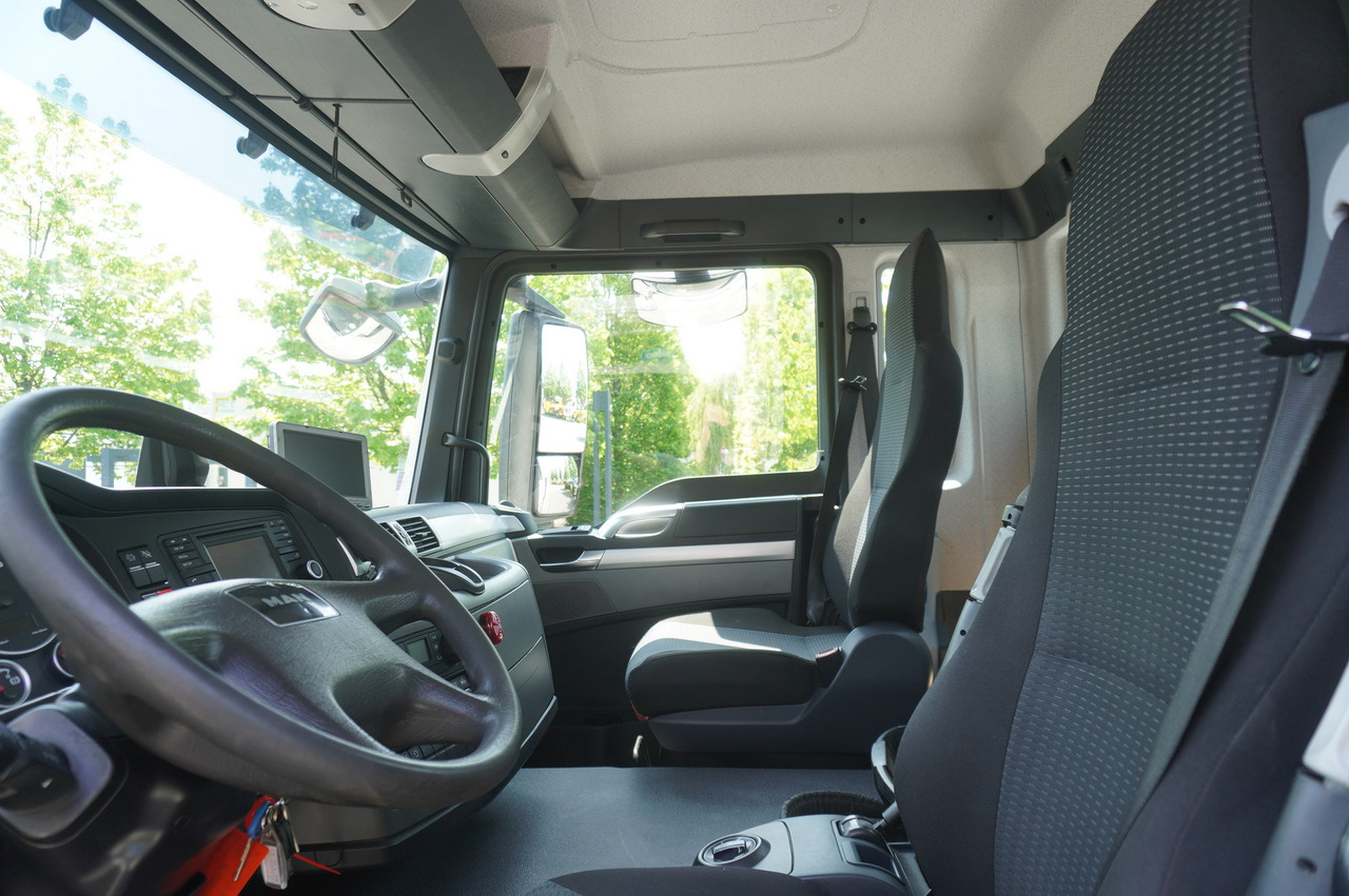 Dropside/ Flatbed truck, Crane truck MAN TGS 26.360 Flatbed / Fassi F175 7.7 T / steered 3rd axle: picture 22 Dropside/ Flatbed truck, Crane truck MAN TGS 26.360 Flatbed / Fassi F175 7.7 T / steered 3rd axle: picture 22