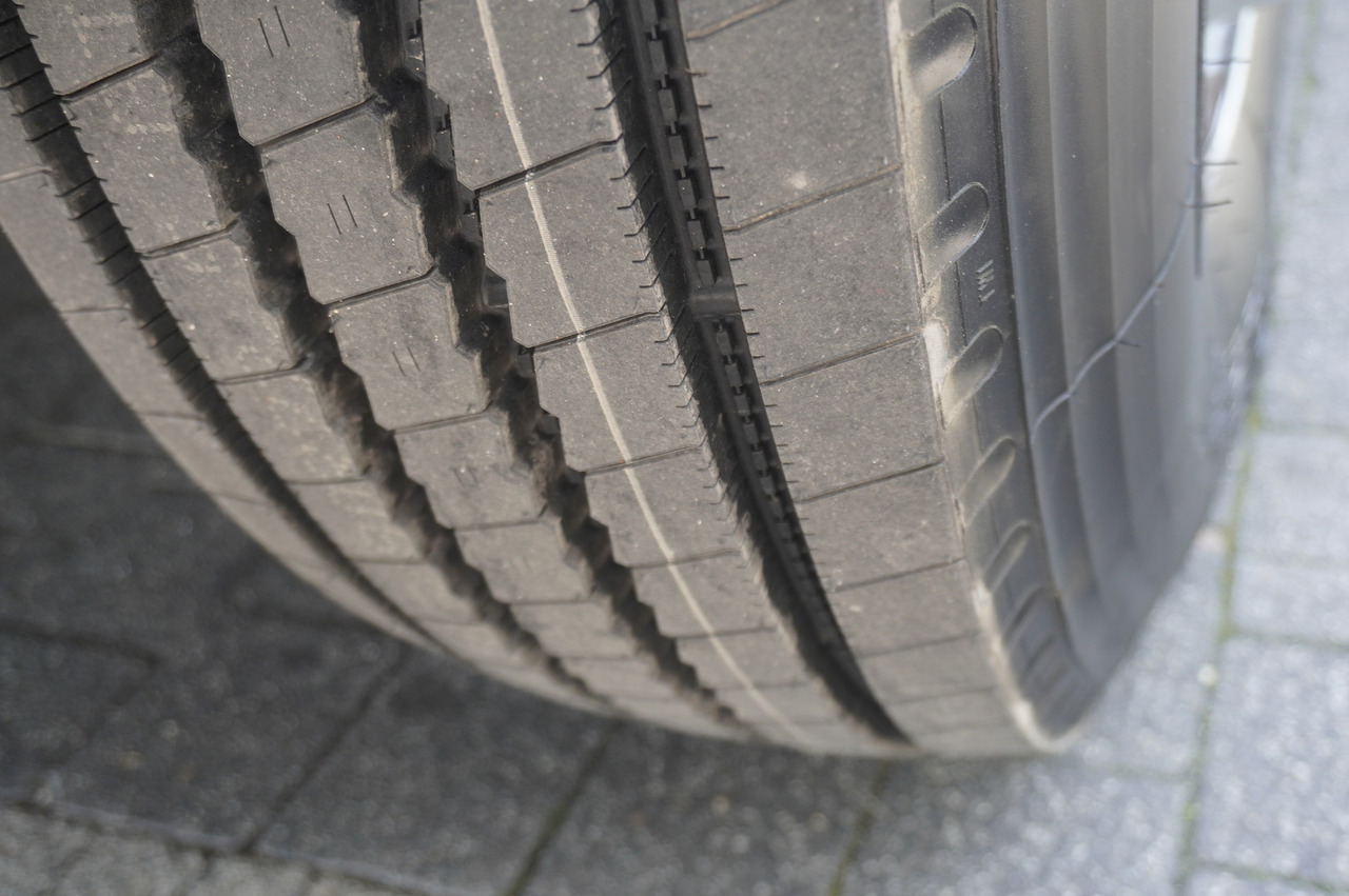 Dropside/ Flatbed truck, Crane truck MAN TGS 26.360 Flatbed / Fassi F175 7.7 T / steered 3rd axle: picture 19 Dropside/ Flatbed truck, Crane truck MAN TGS 26.360 Flatbed / Fassi F175 7.7 T / steered 3rd axle: picture 19