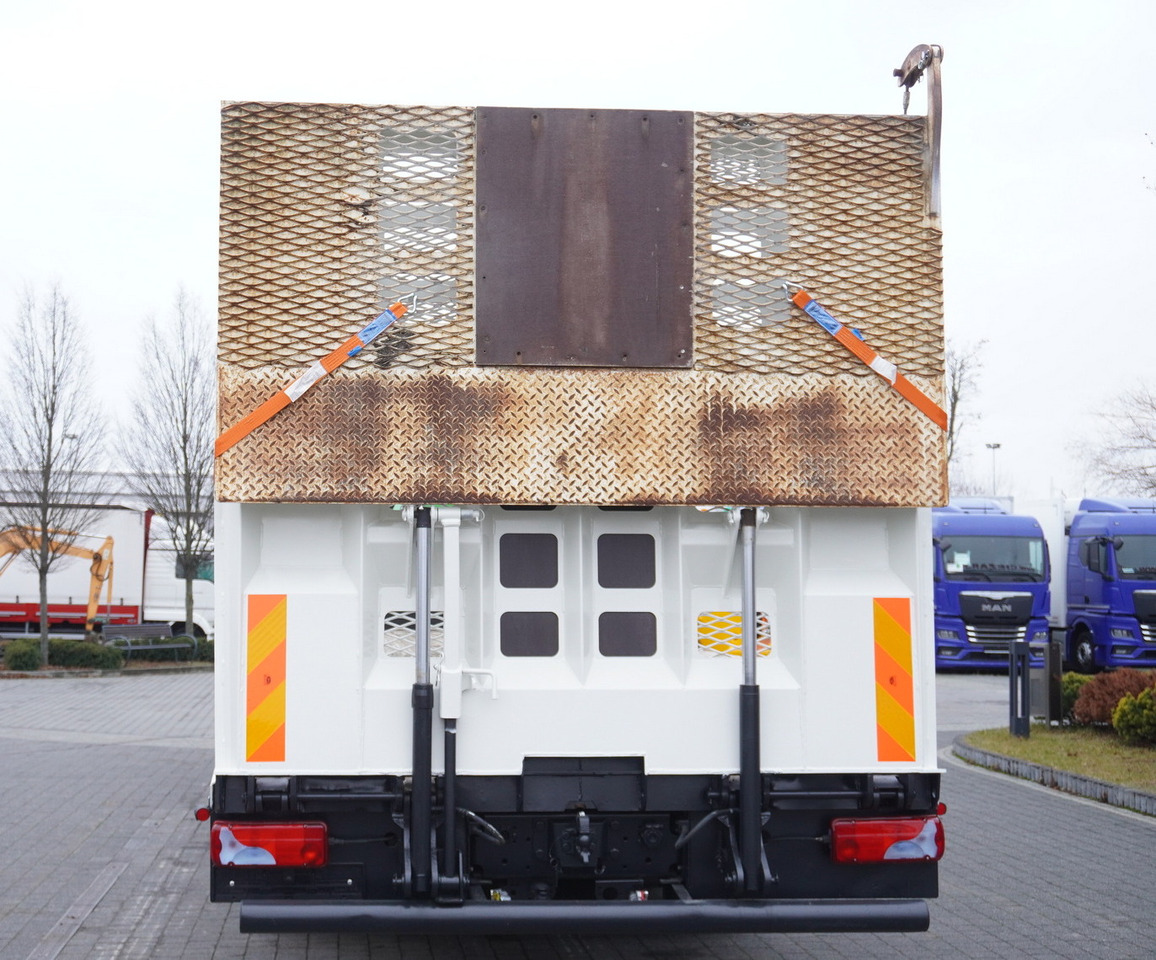 MAN TGS 35.360 E5 8x2 / HDS HIAB XS 166 HIDUO / 6.2 t lifting capacity / 12 m reach - Autotransporter truck, Crane truck: picture 3 MAN TGS 35.360 E5 8x2 / HDS HIAB XS 166 HIDUO / 6.2 t lifting capacity / 12 m reach - Autotransporter truck, Crane truck: picture 3