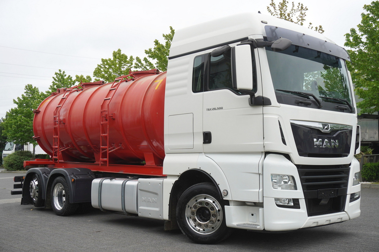Slurry tanker MAN TGX 26.500 / NEW Stal Septic barrel 13000 l / steering 3rd axle: picture 6