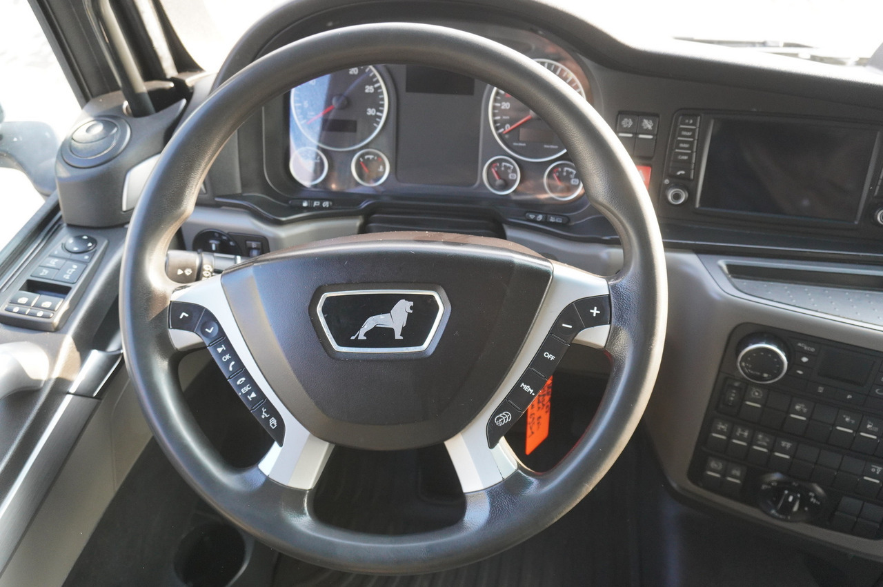 Cab chassis truck MAN TGX 35.580 E6 8x4/4 - 8.8m chassis frame: picture 23 Cab chassis truck MAN TGX 35.580 E6 8x4/4 - 8.8m chassis frame: picture 23