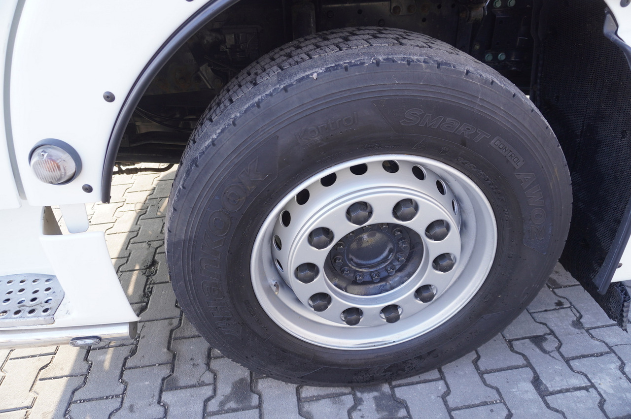 Cab chassis truck MAN TGX 35.580 E6 8x4/4 - 8.8m chassis frame: picture 19 Cab chassis truck MAN TGX 35.580 E6 8x4/4 - 8.8m chassis frame: picture 19